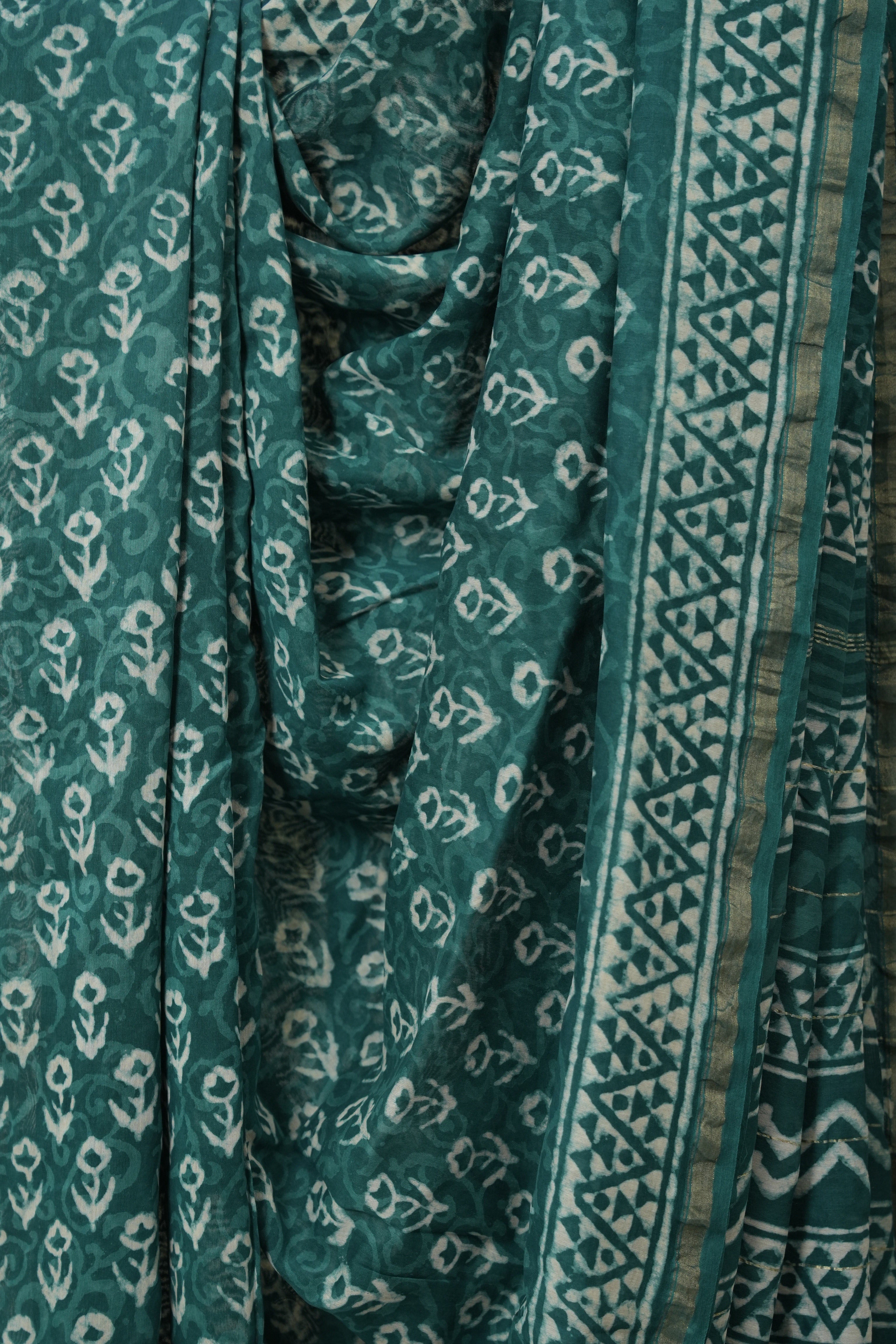 Green HBP Cotton Silk Saree With Chanderi Border - SRGCSS1554
