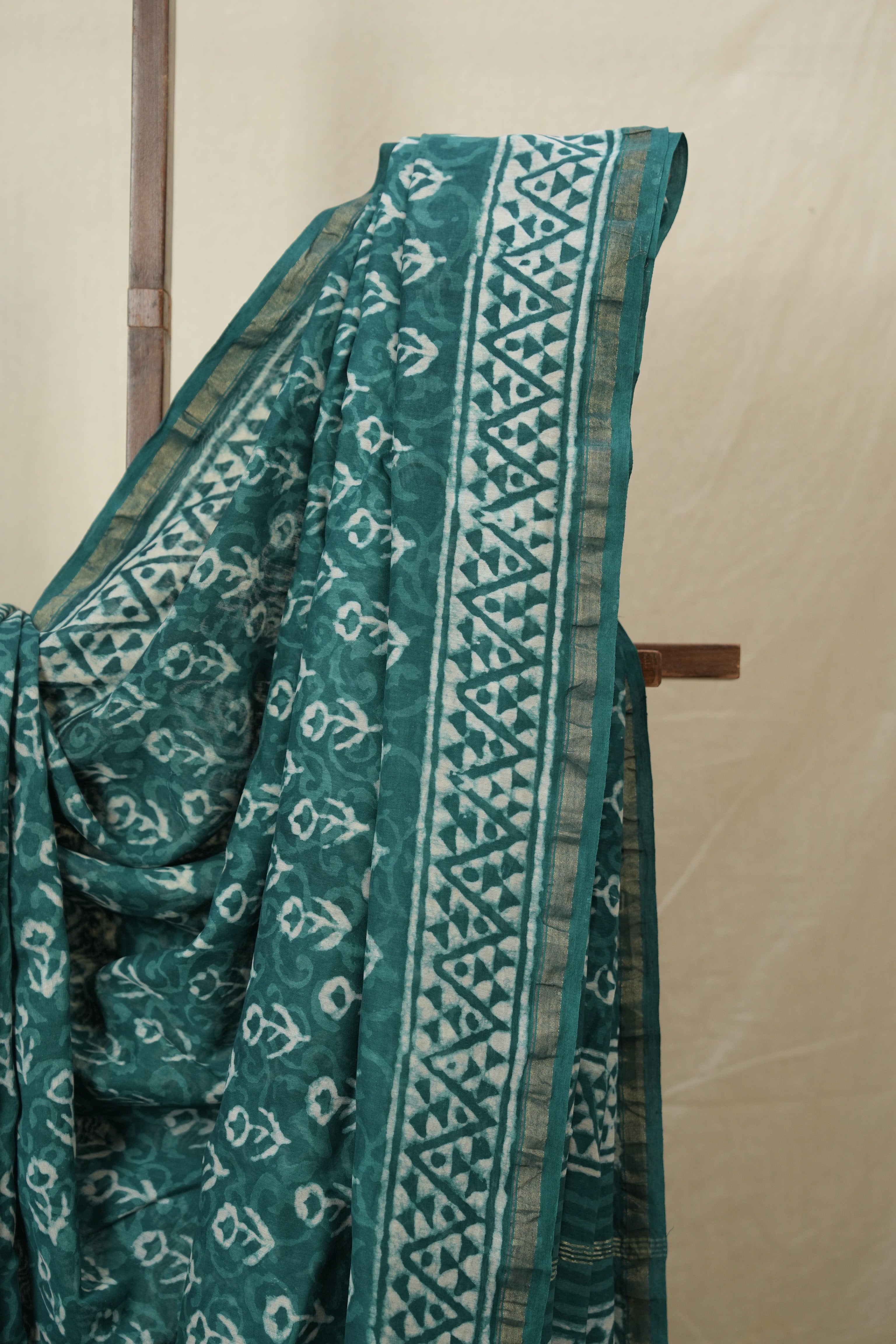 Green HBP Cotton Silk Saree With Chanderi Border - SRGCSS1554