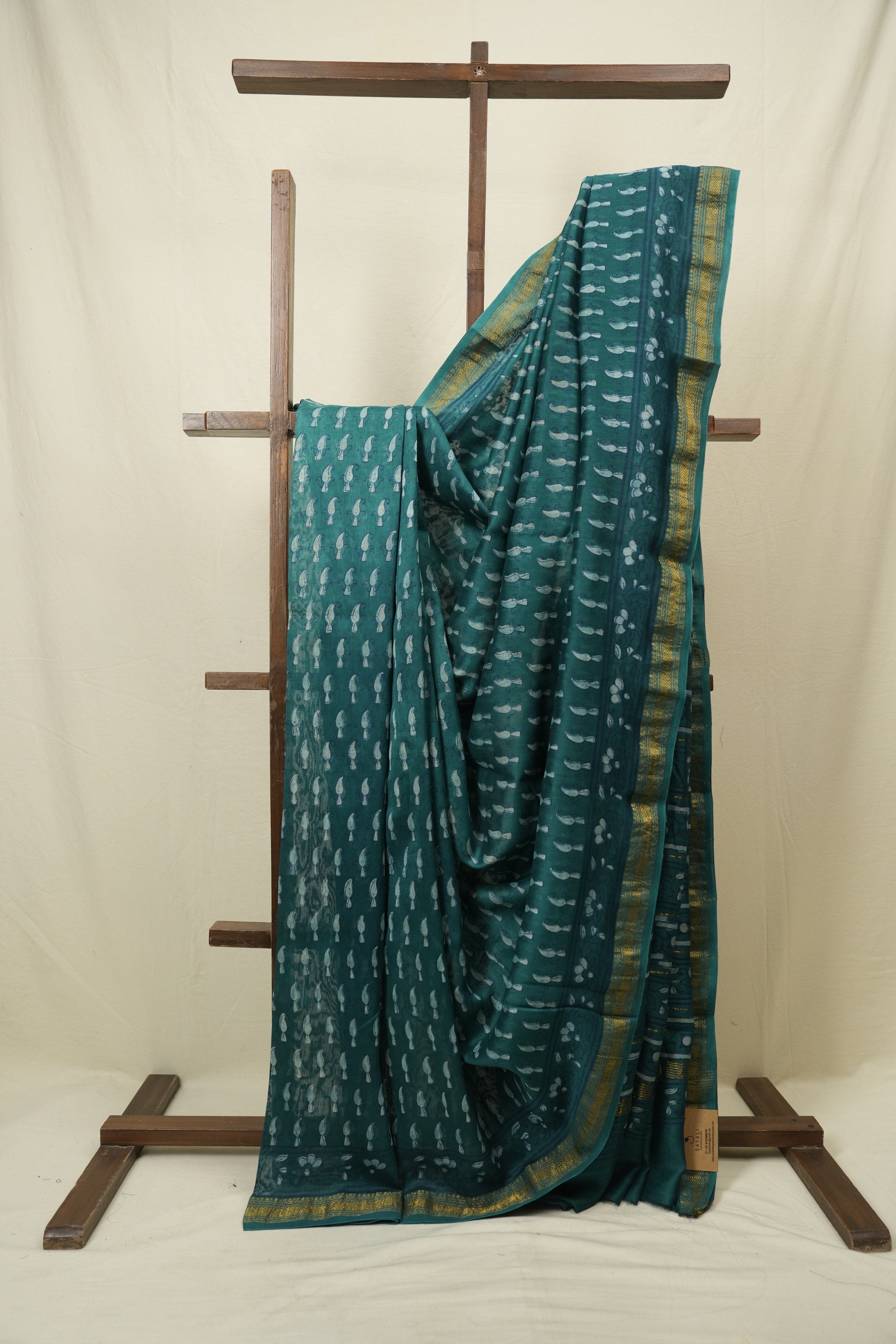 Green HBP Cotton Silk Saree With Maheshwari Border - SRGCSS1697