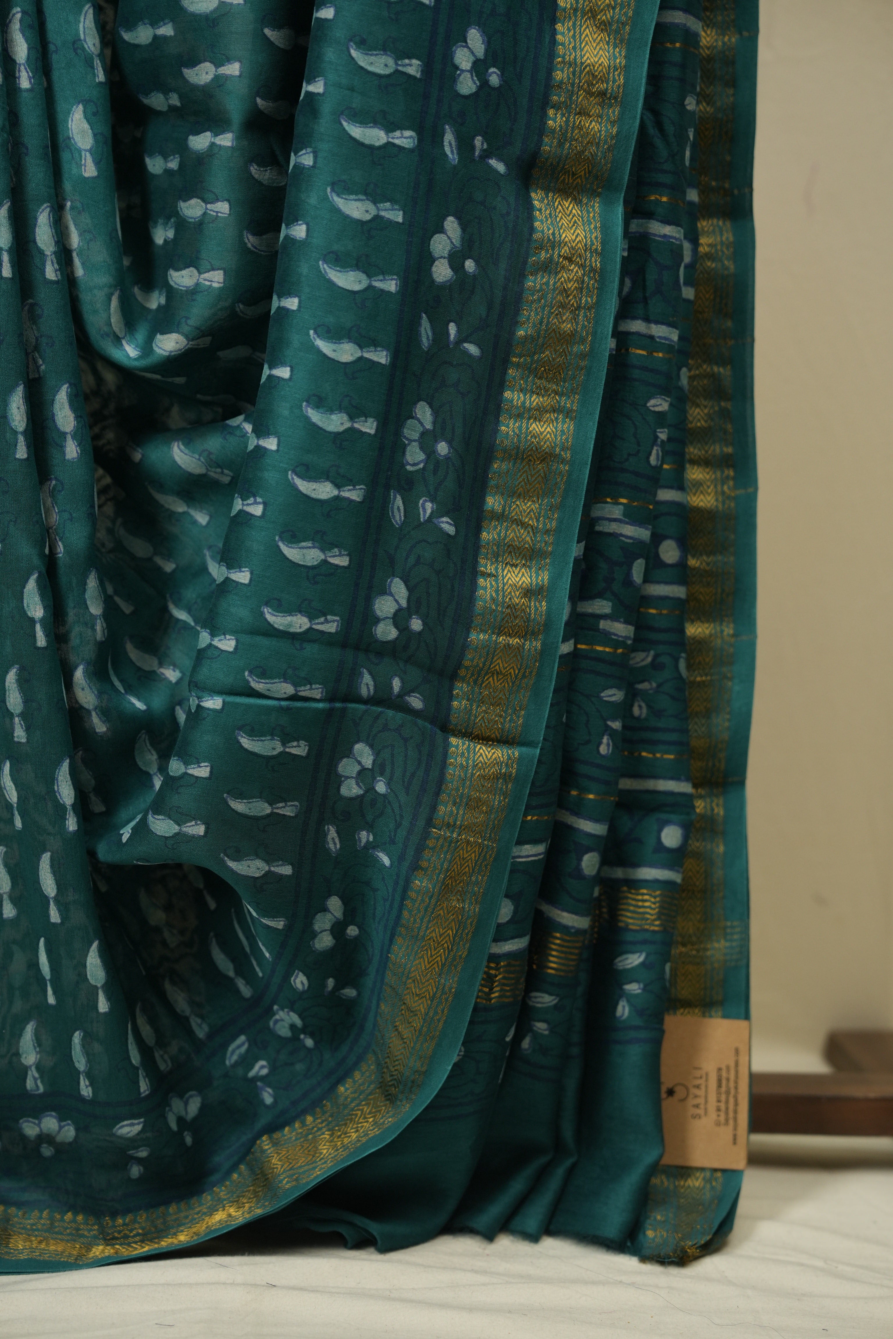 Green HBP Cotton Silk Saree With Maheshwari Border - SRGCSS1697