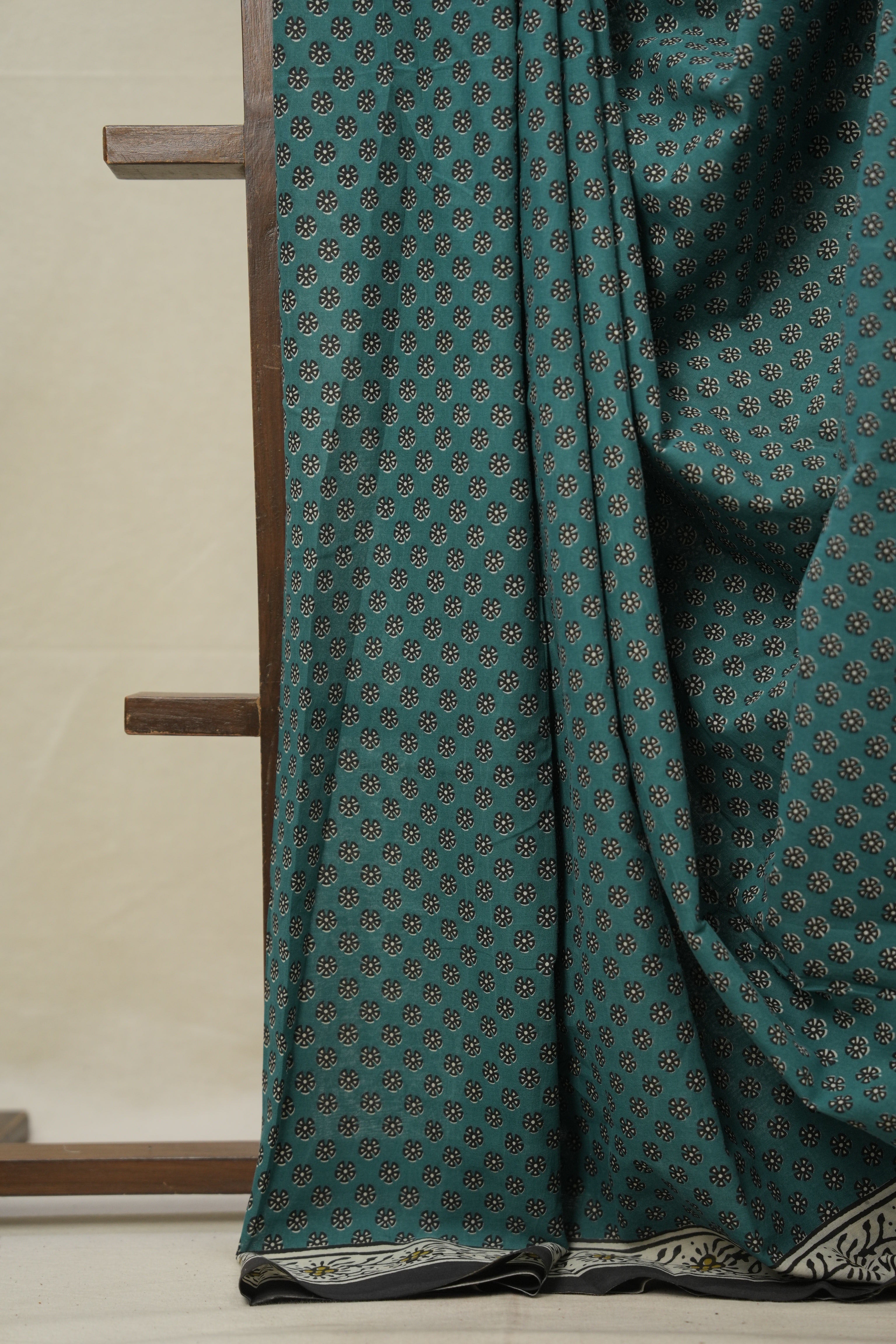 Rama Green HBP Cotton Saree (DEFECT) - SRRGCS73-PI