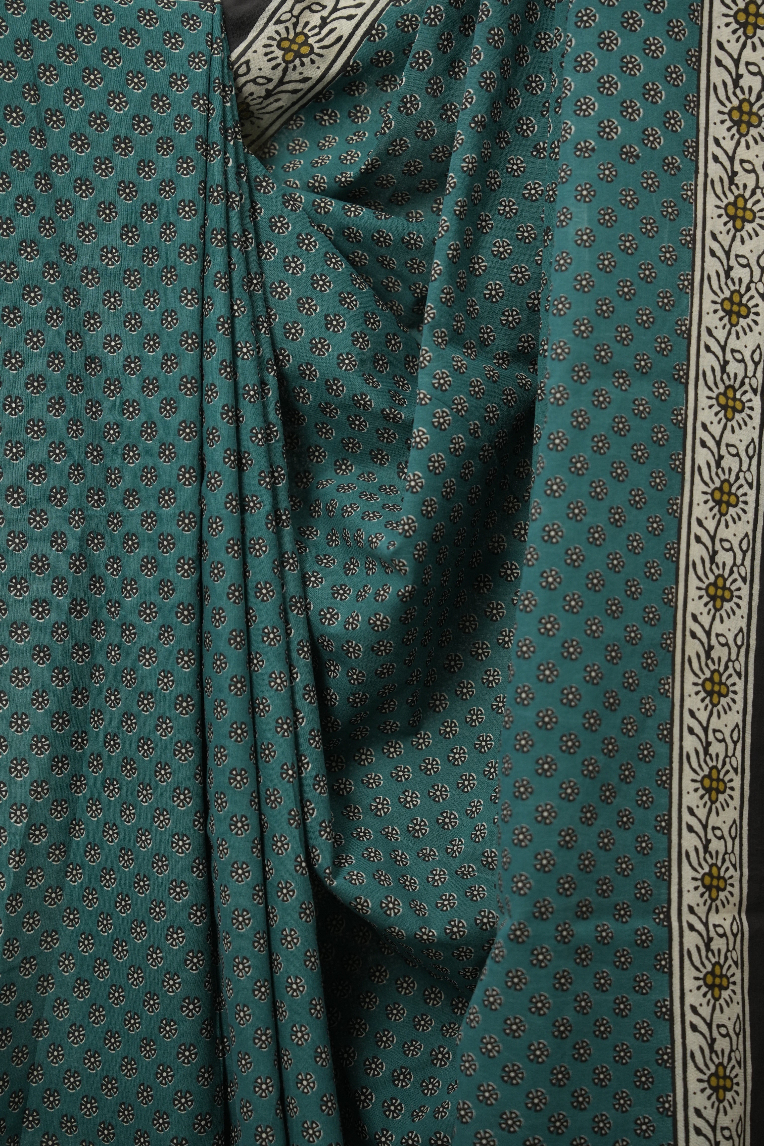 Rama Green HBP Cotton Saree (DEFECT) - SRRGCS73-PI
