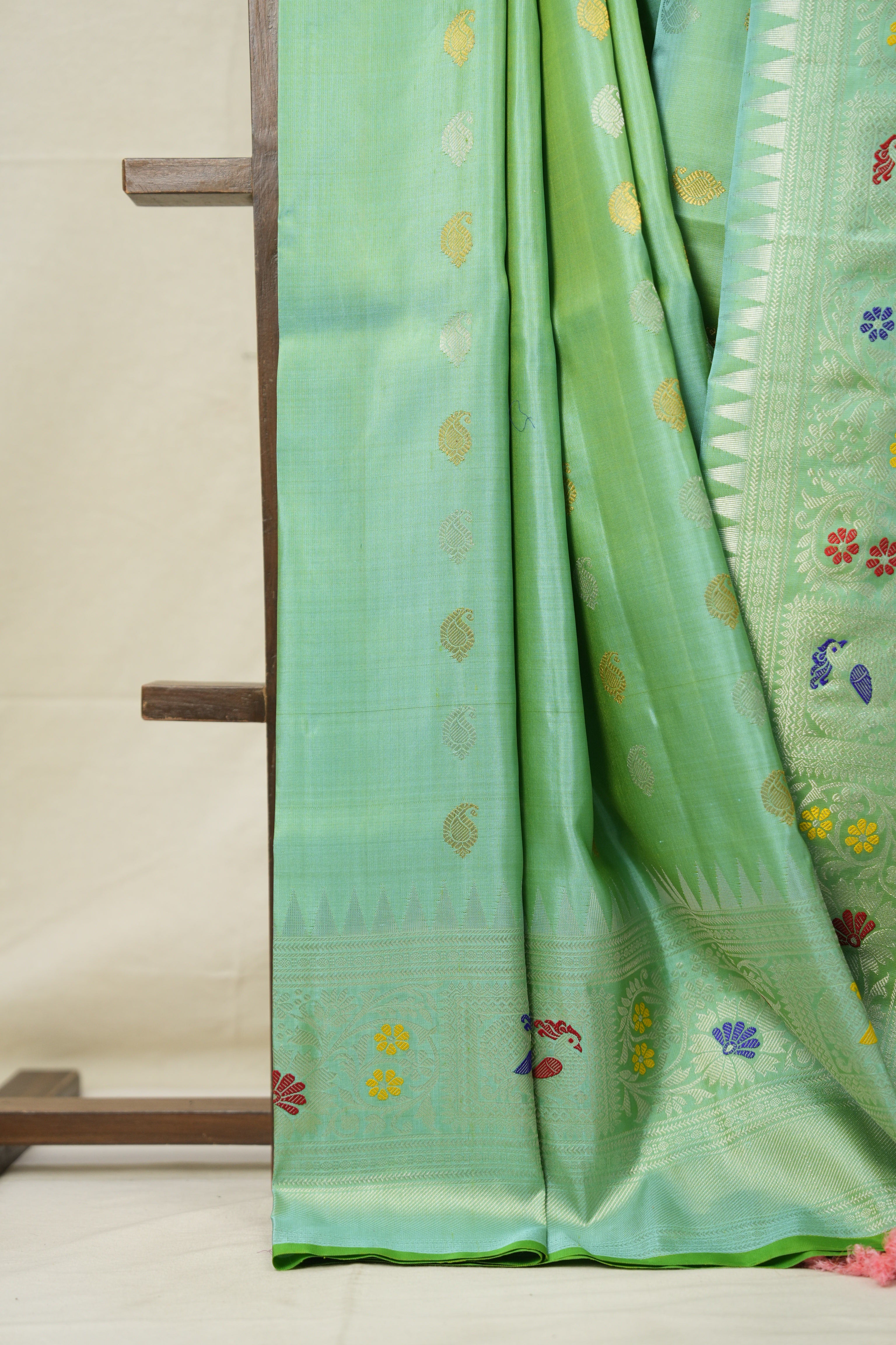 Two Tone Green Gadwal Silk Saree - SRTTGGSS611