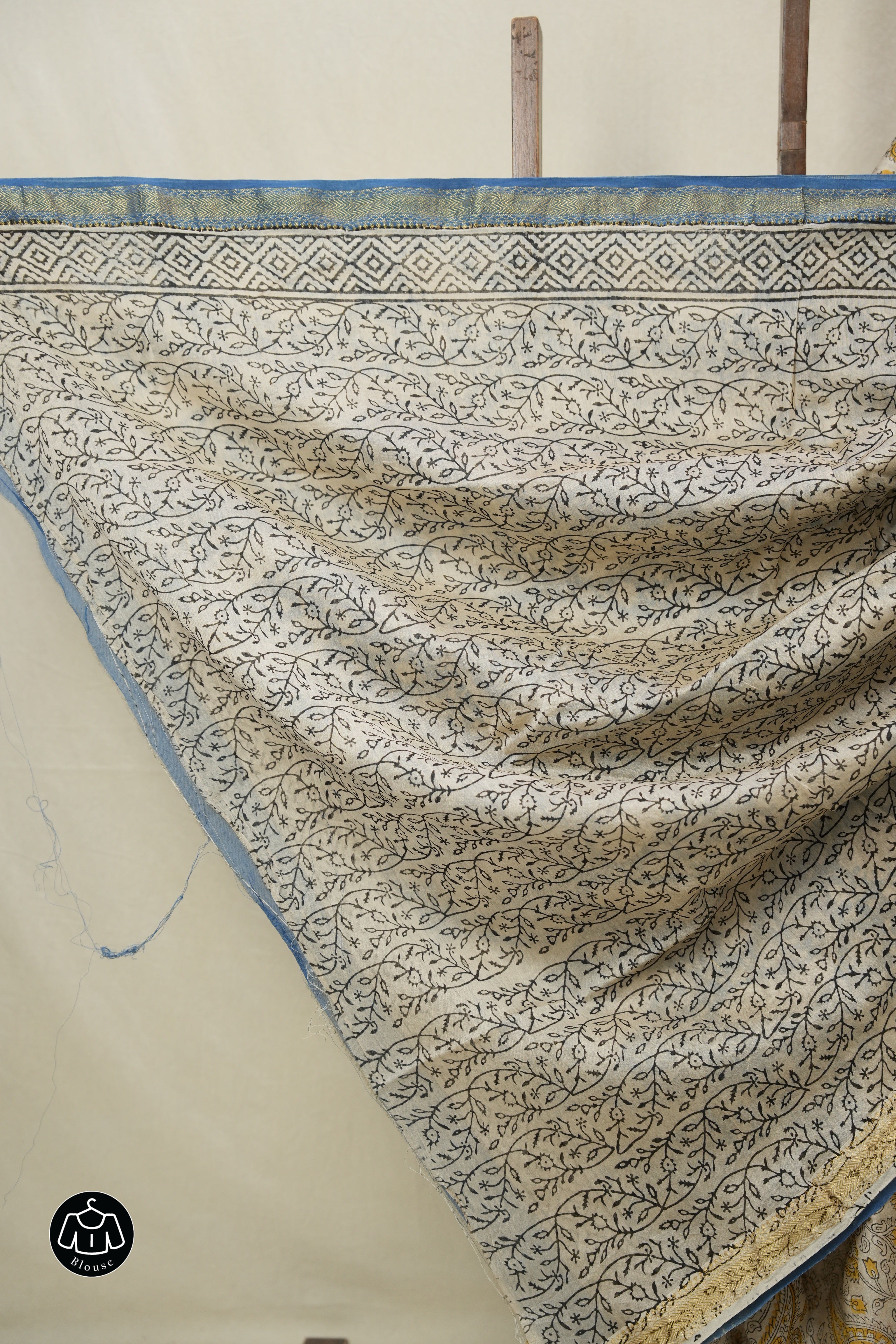 Cream HBP Cotton Silk Saree With Maheshwari Border - SRCCSS1563