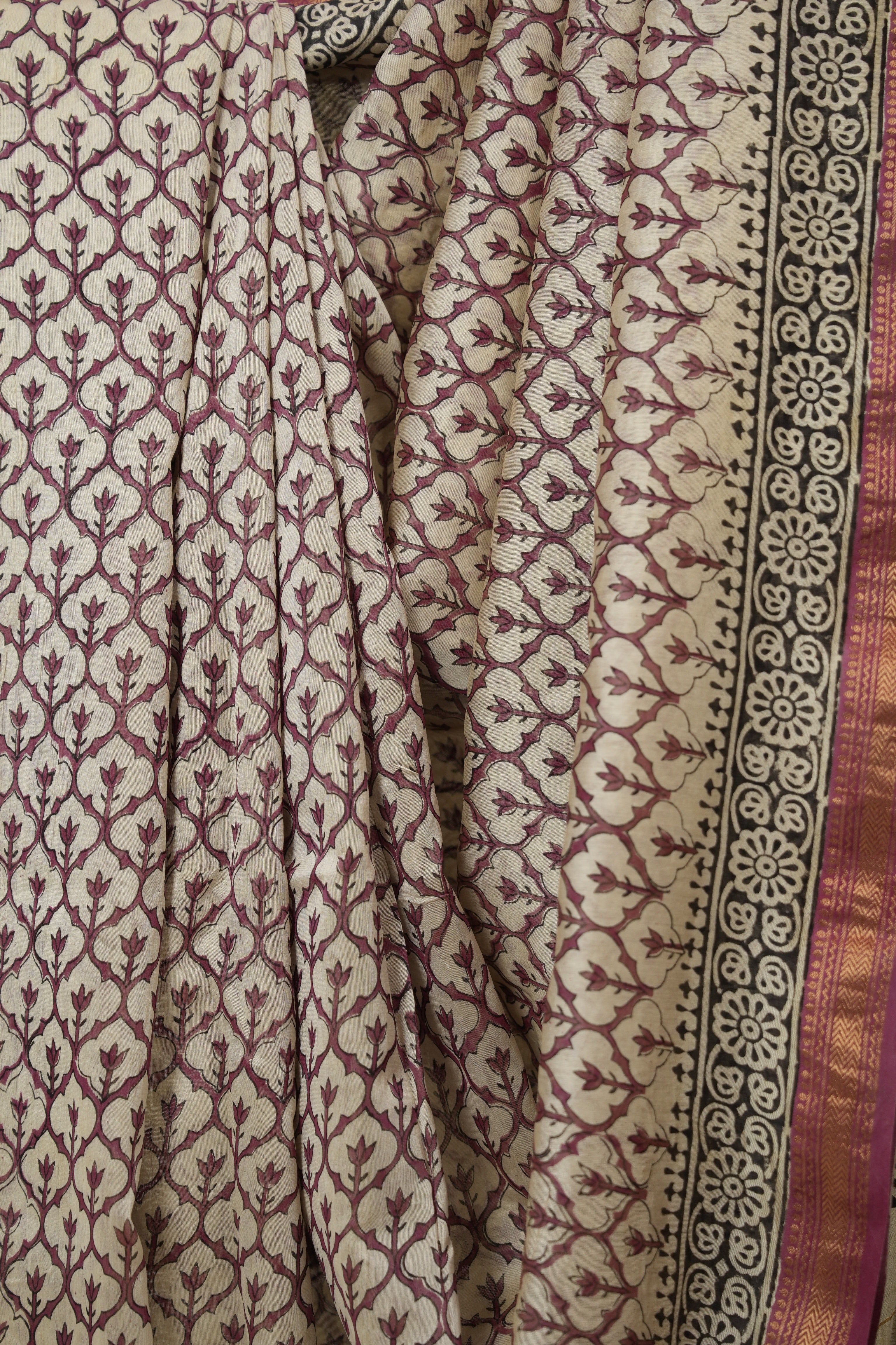 Cream HBP Cotton Silk Saree With Maheshwari Border - SRCCSS1558