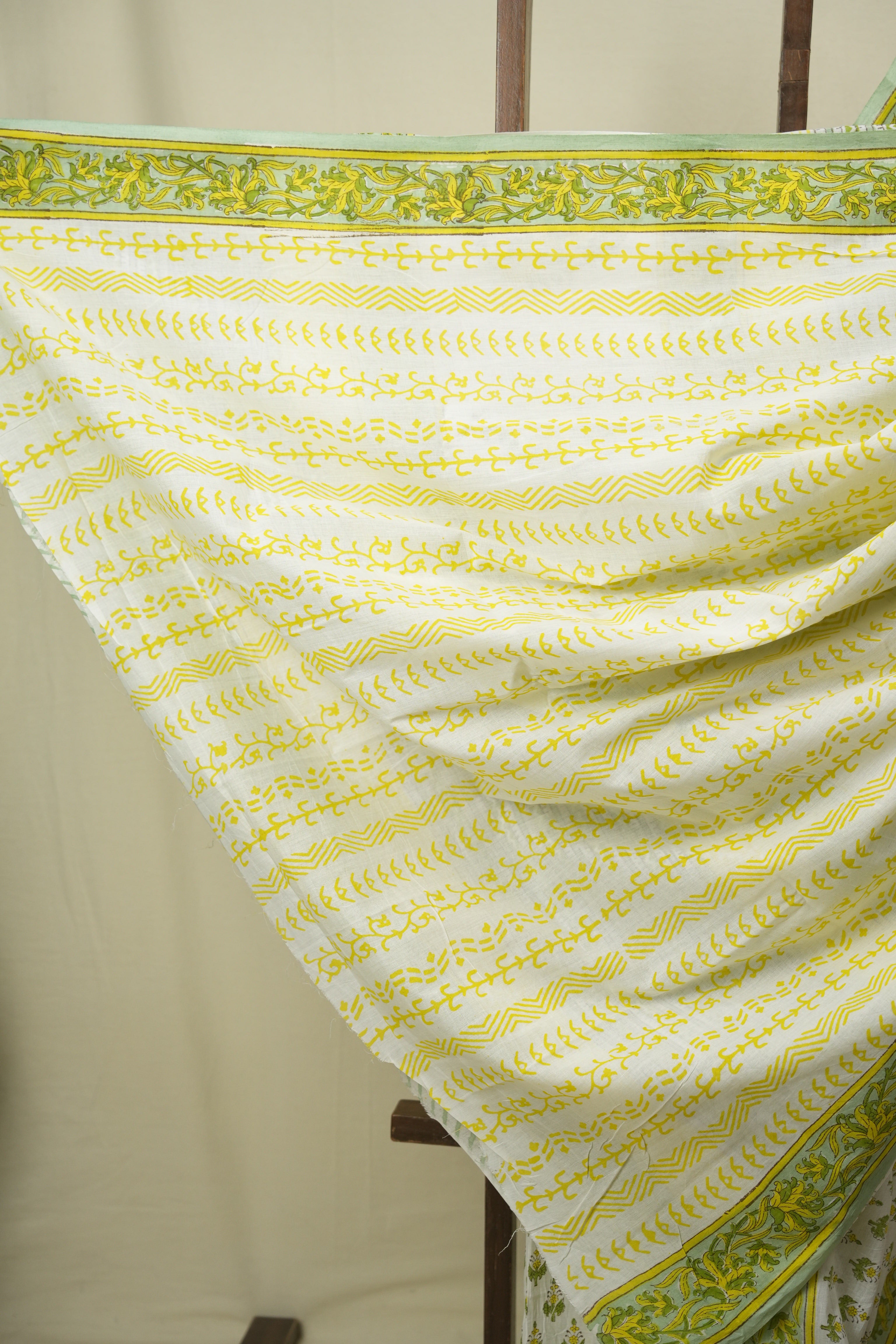 White HBP Cotton Saree - SRWCS3725