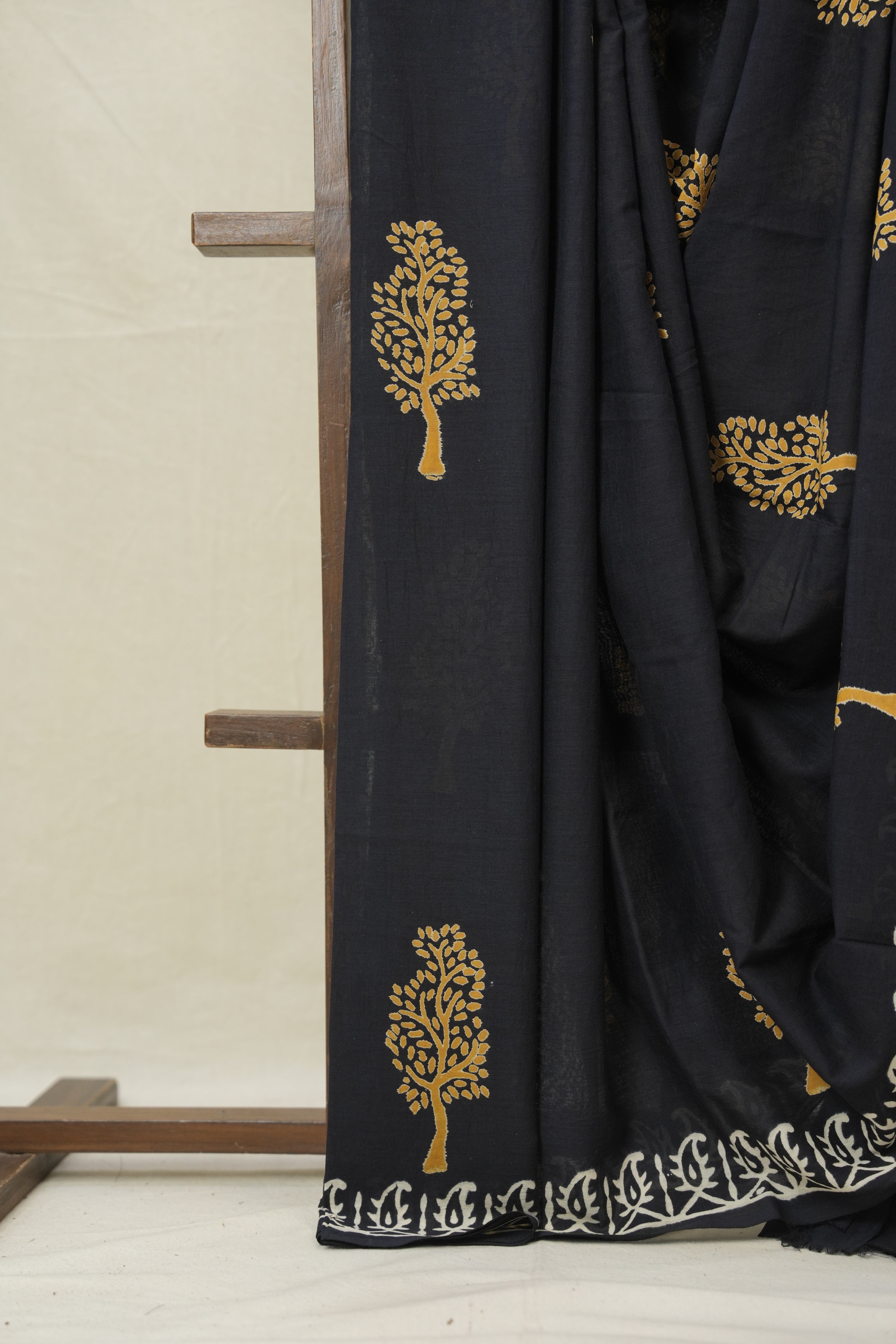 Black HBP Cotton Saree - SRBCS3224