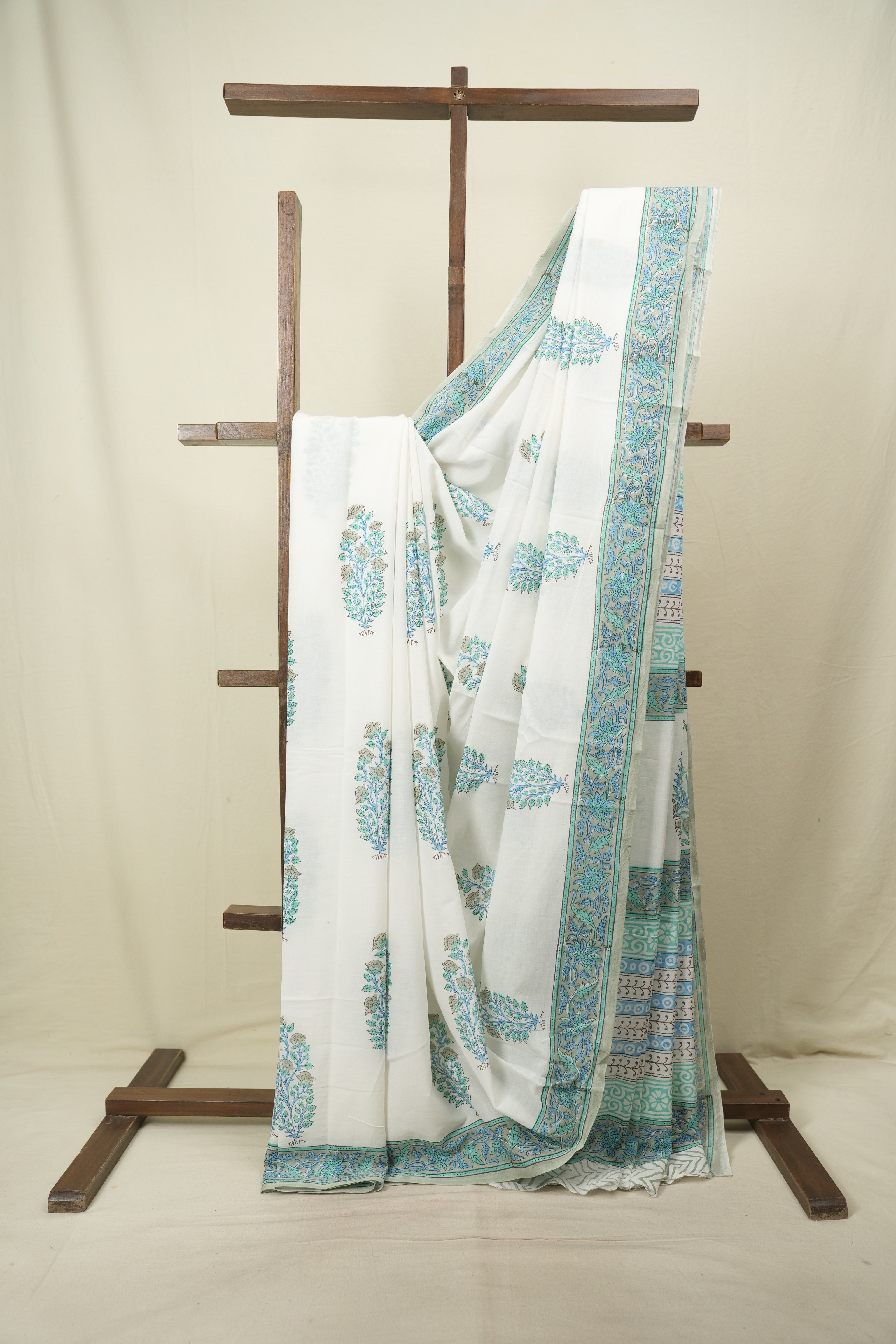 White HBP Cotton Saree - SRWCS3736