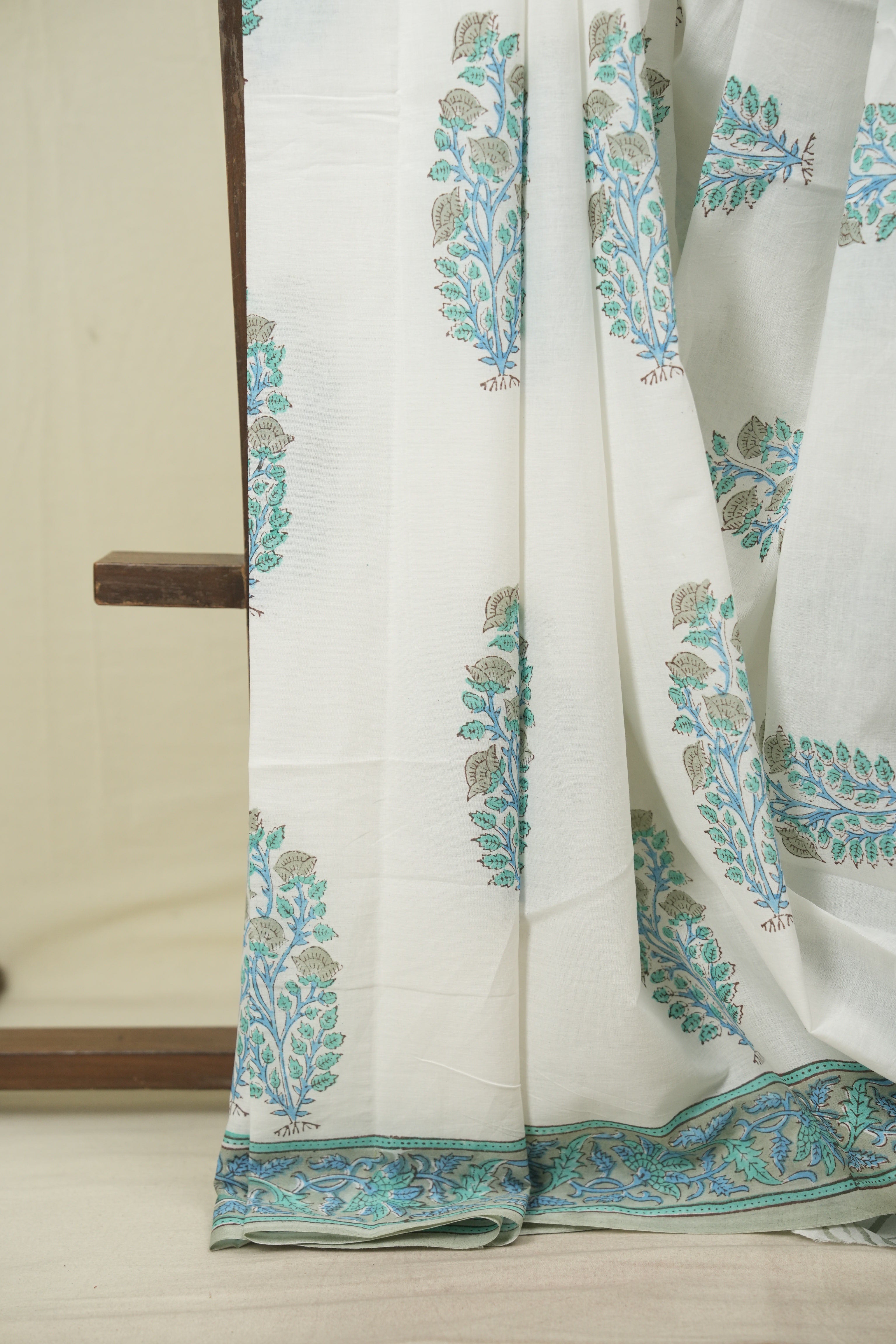 White HBP Cotton Saree - SRWCS3736