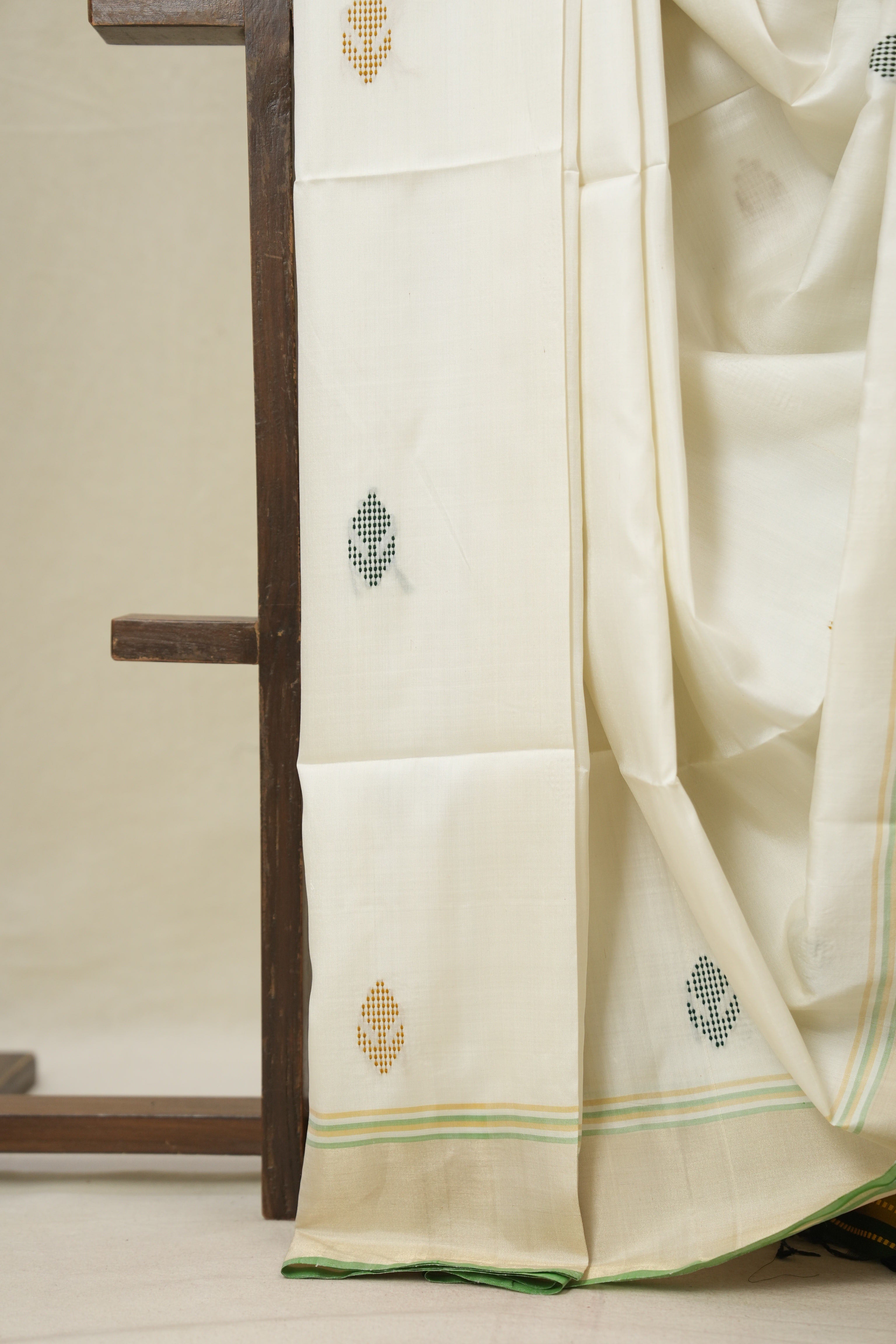 White Mulberry Silk Saree - SRWMSS08