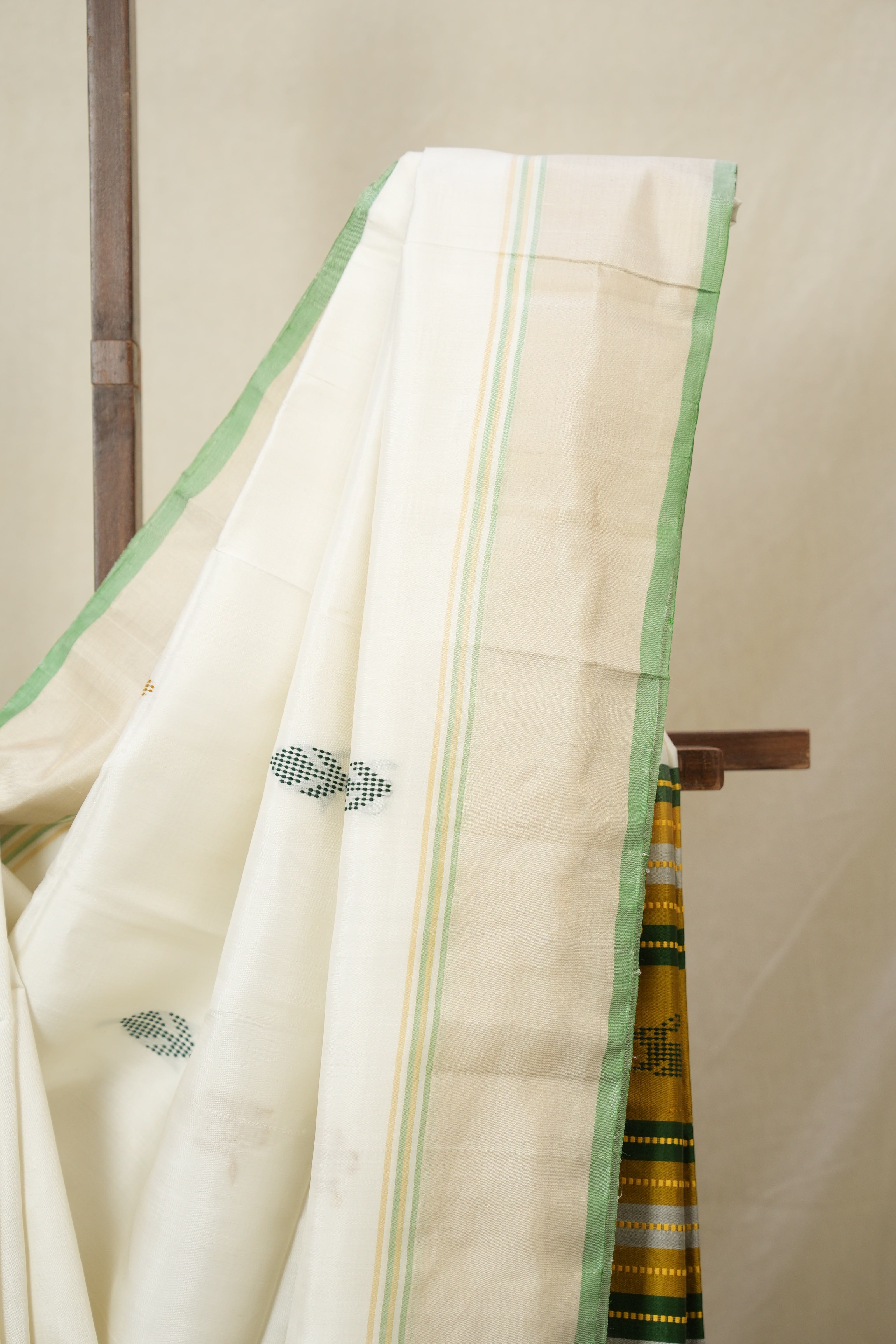 White Mulberry Silk Saree - SRWMSS08