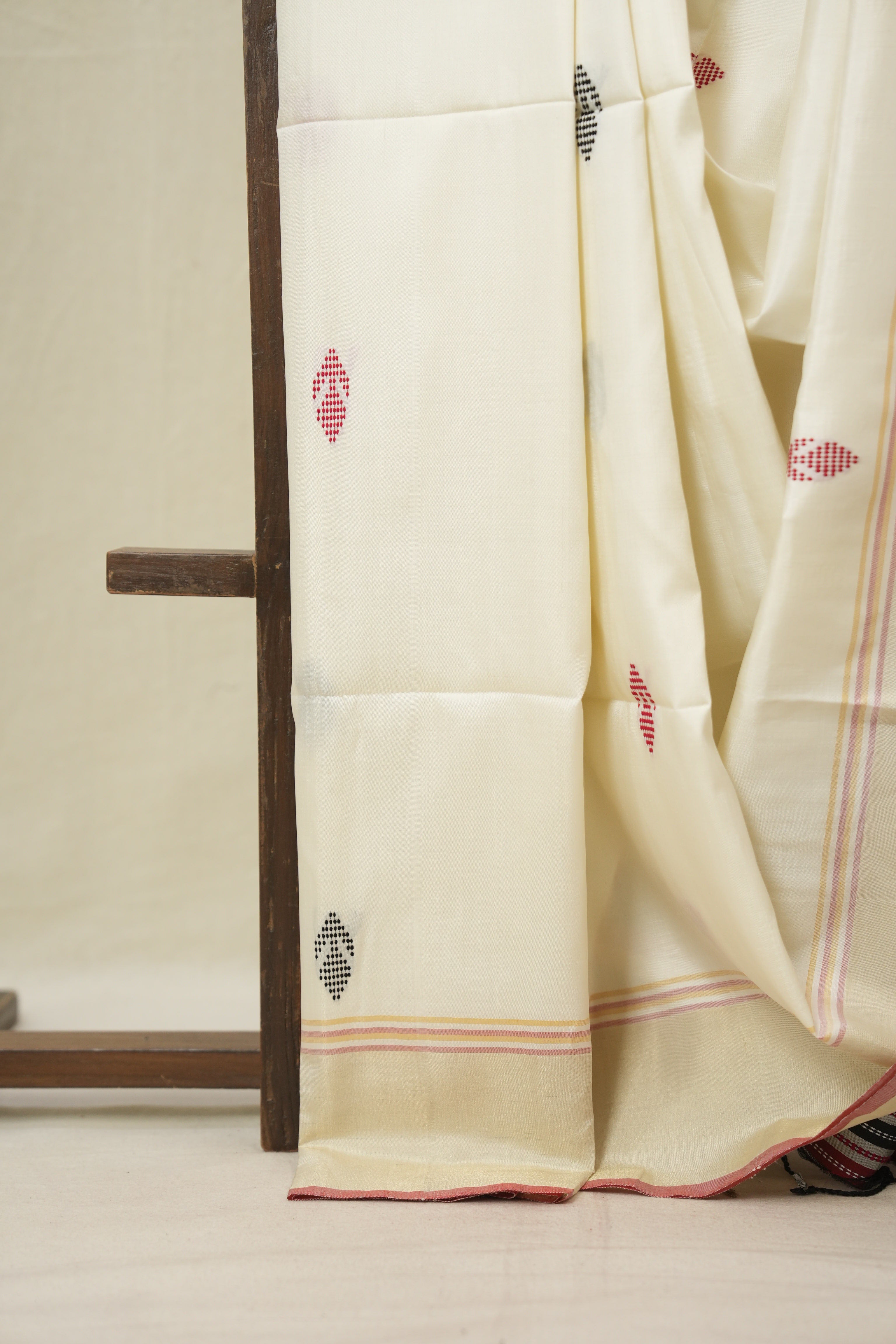 White Mulberry Silk Saree - SRWMSS09