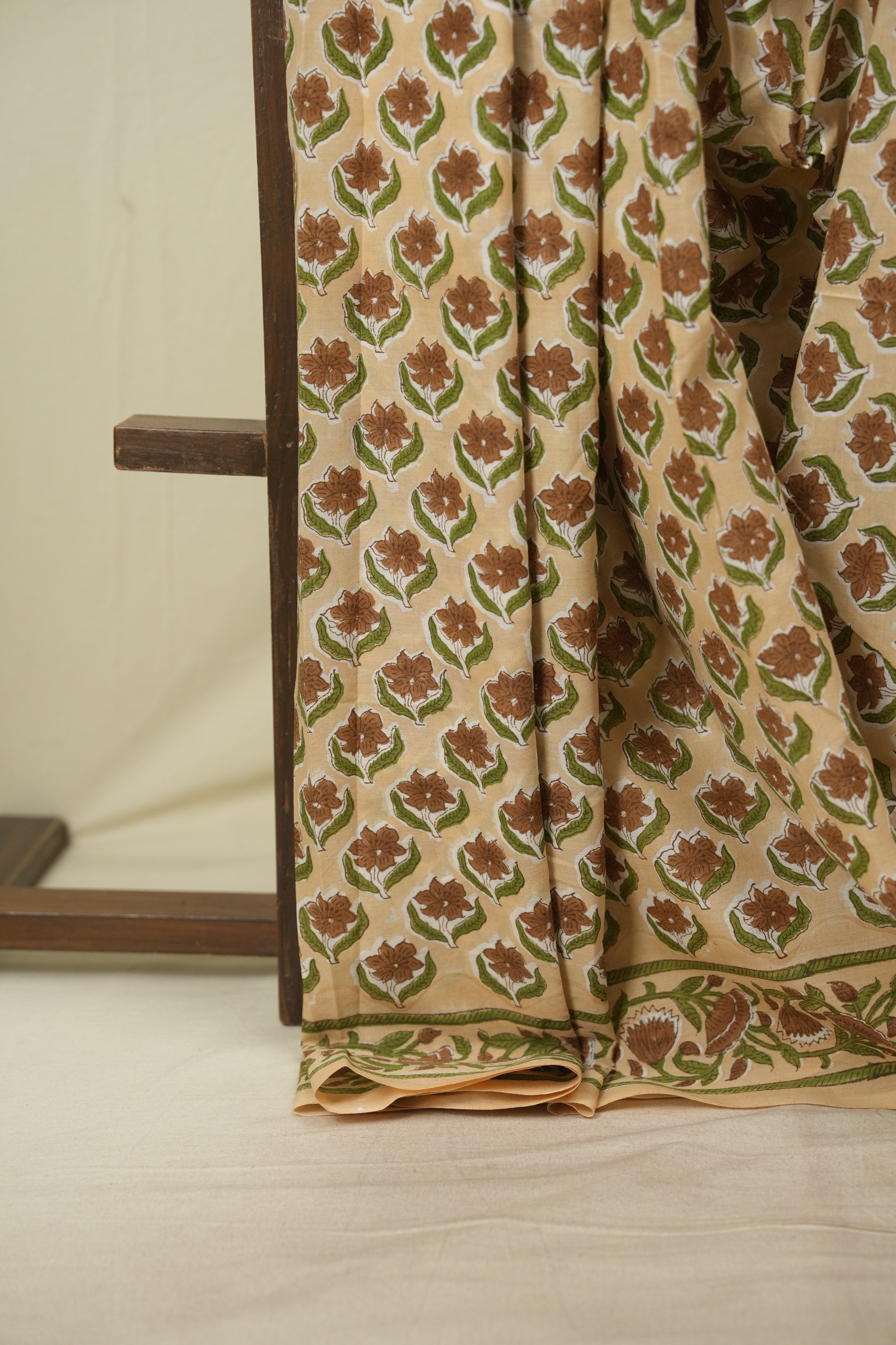 Cream HBP Cotton Saree - SRCCS3720
