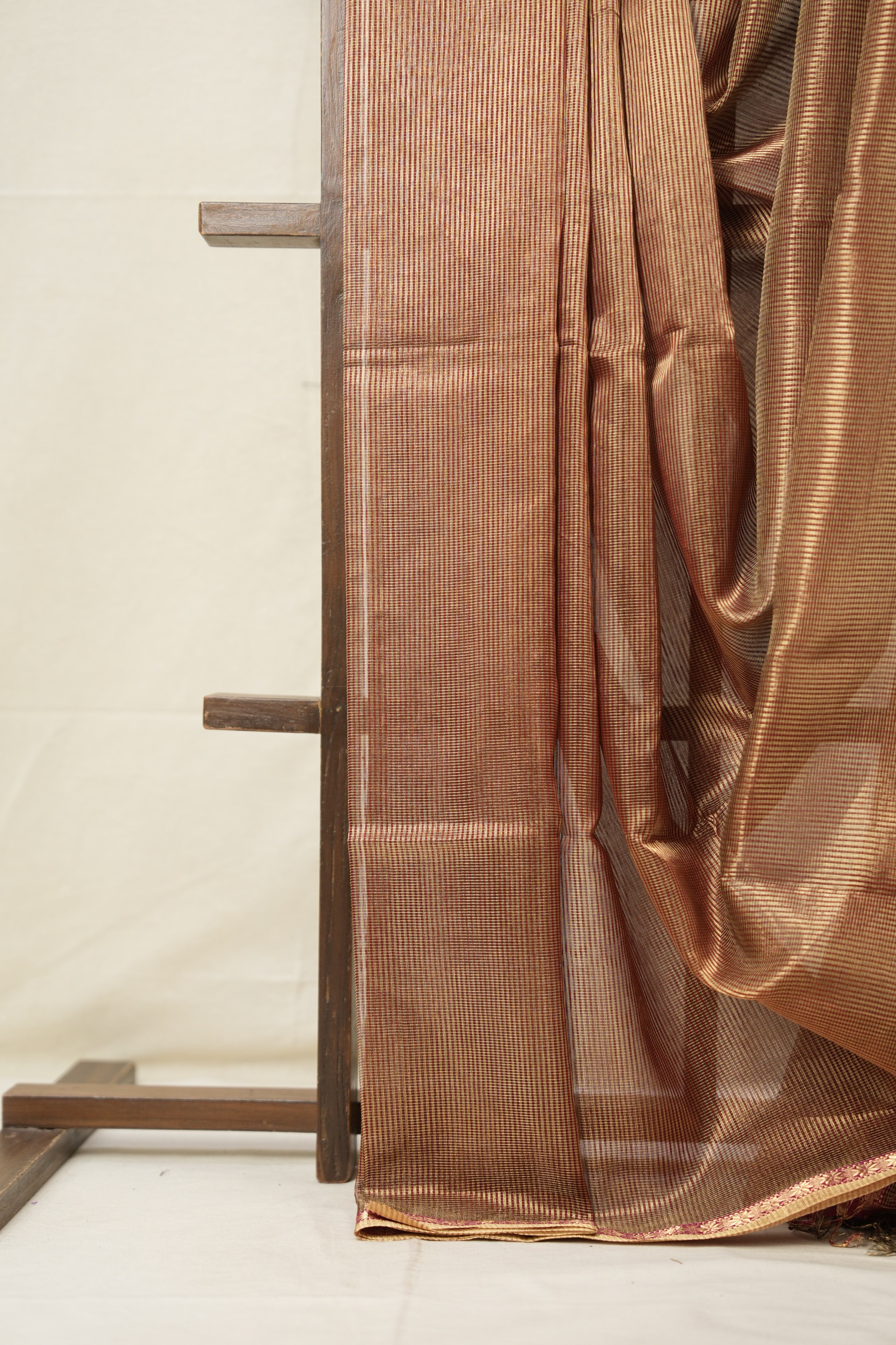 Maroon Gold Maheshwari Tissue Saree - SRMGMTS688