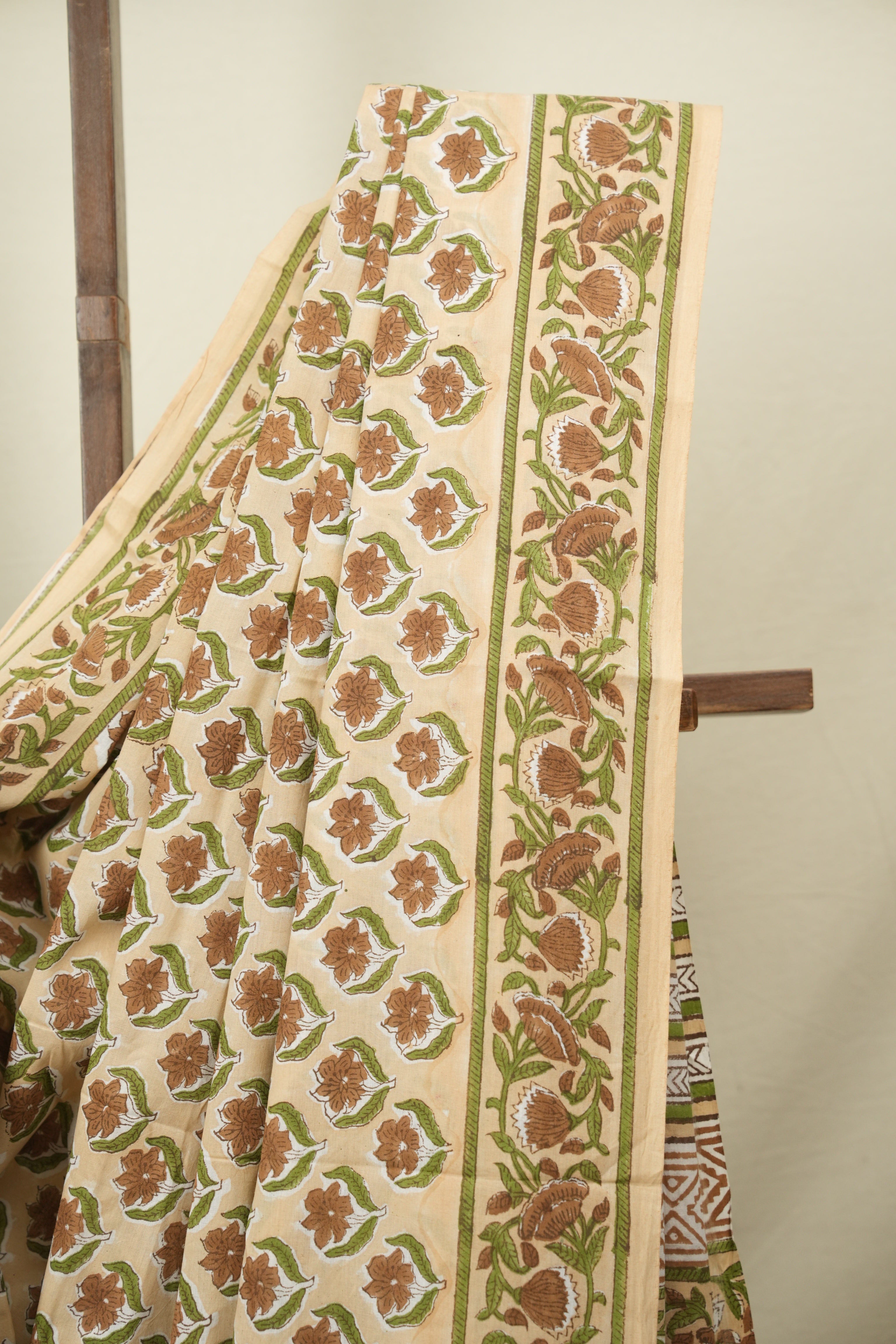 Cream HBP Cotton Saree - SRCCS3720