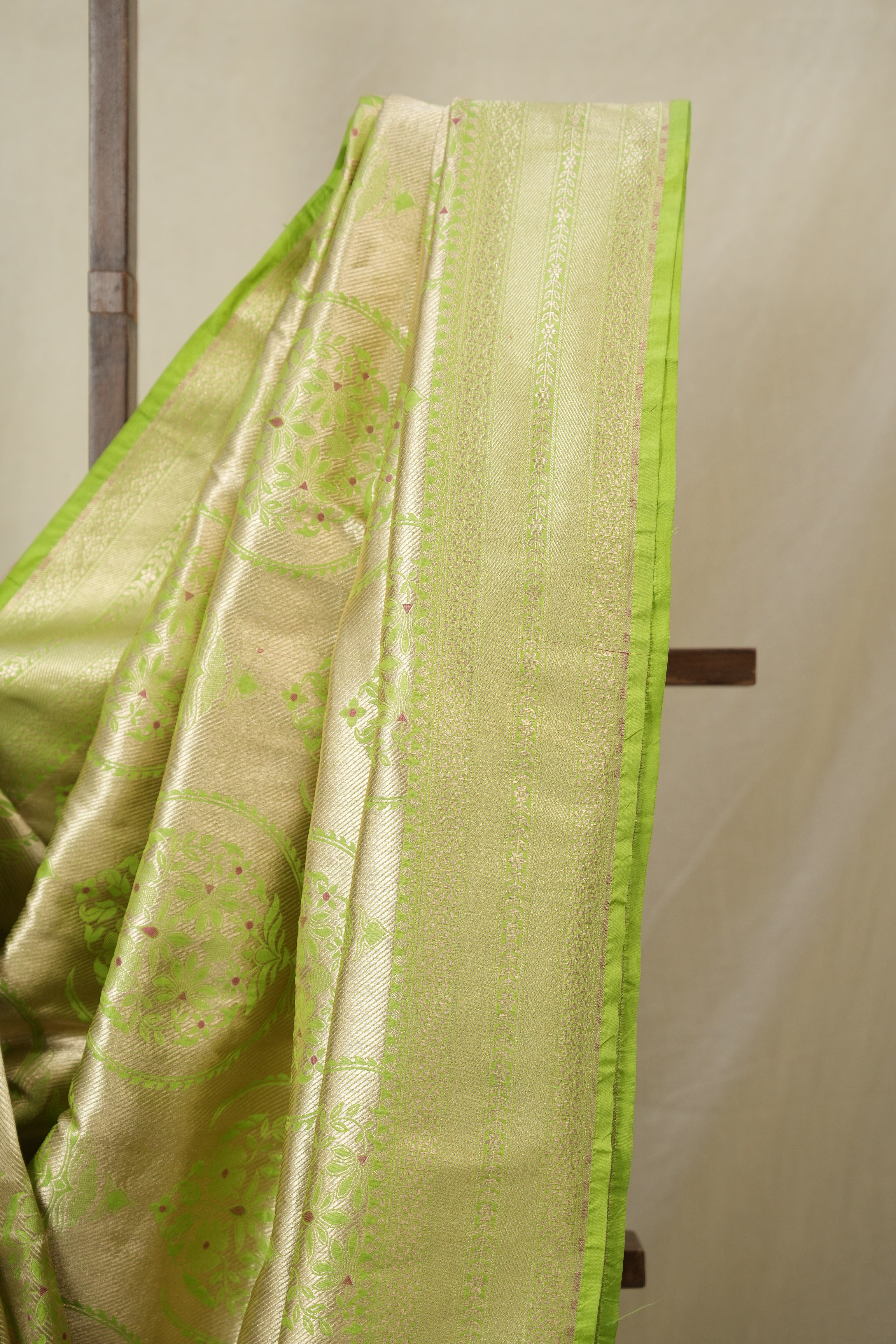 Cream-Parrot Green Banarasi Silk Saree - SRCPGBSS906