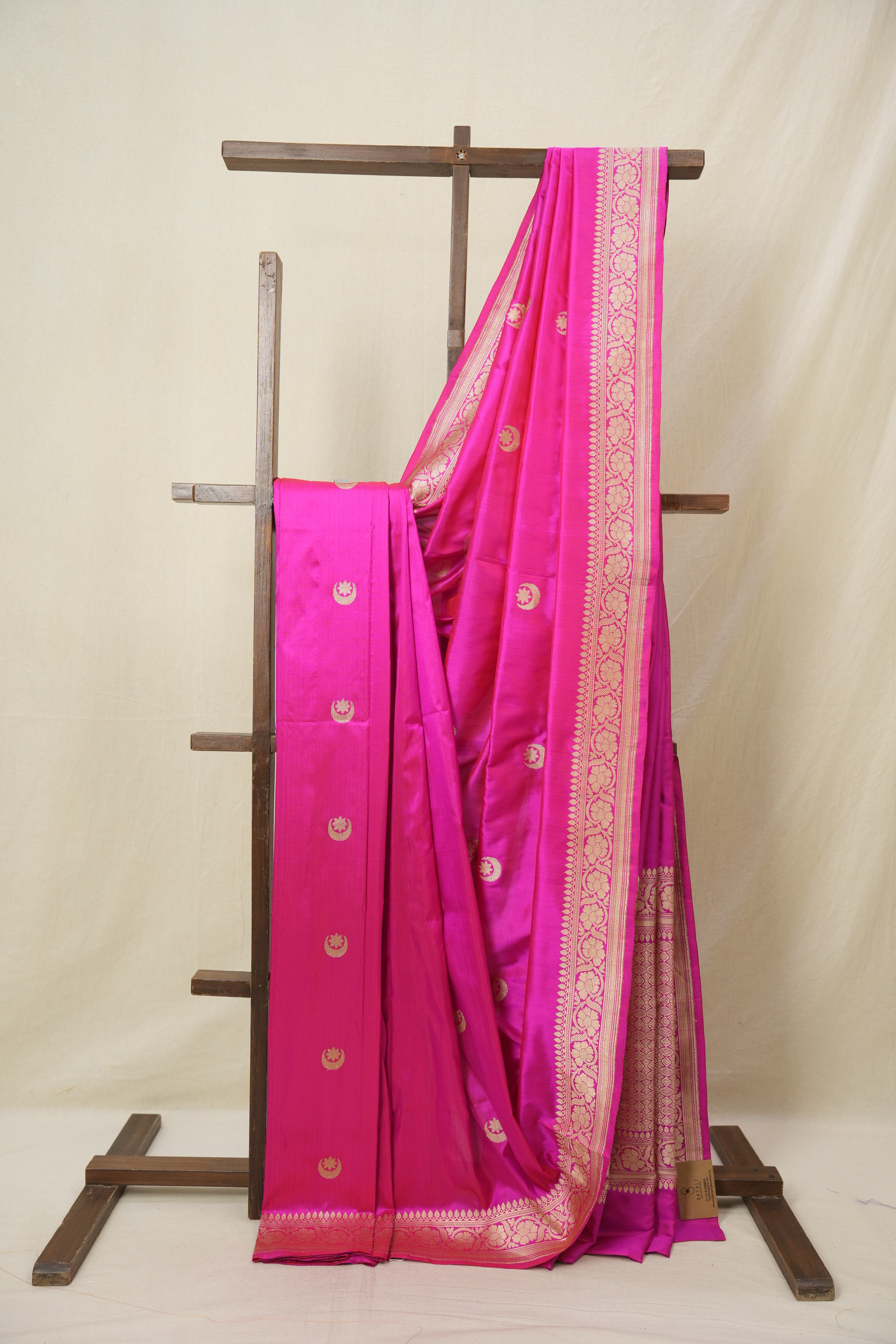 Pink Banarasi Silk Saree - SRPBBSS913
