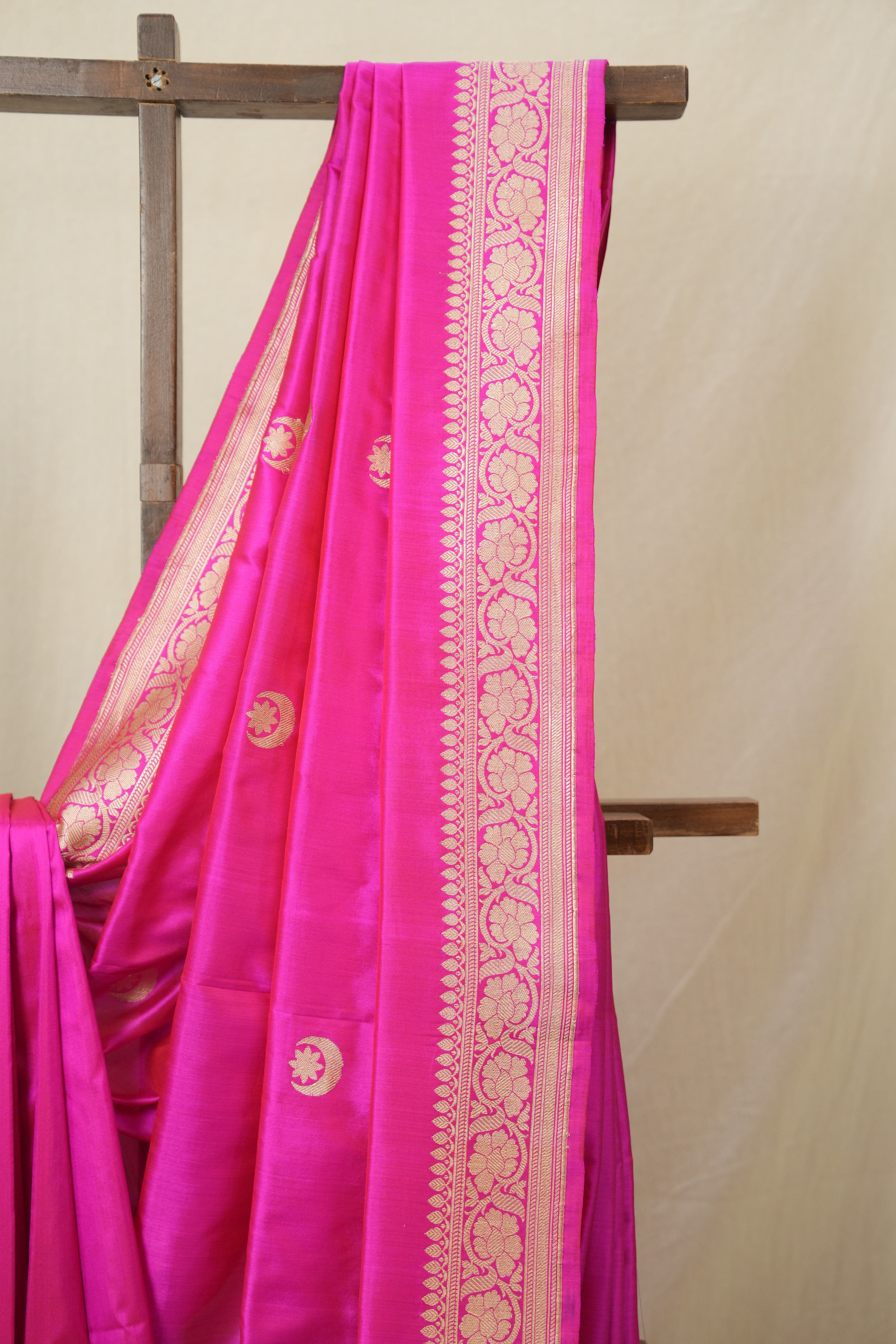 Pink Banarasi Silk Saree - SRPBBSS913