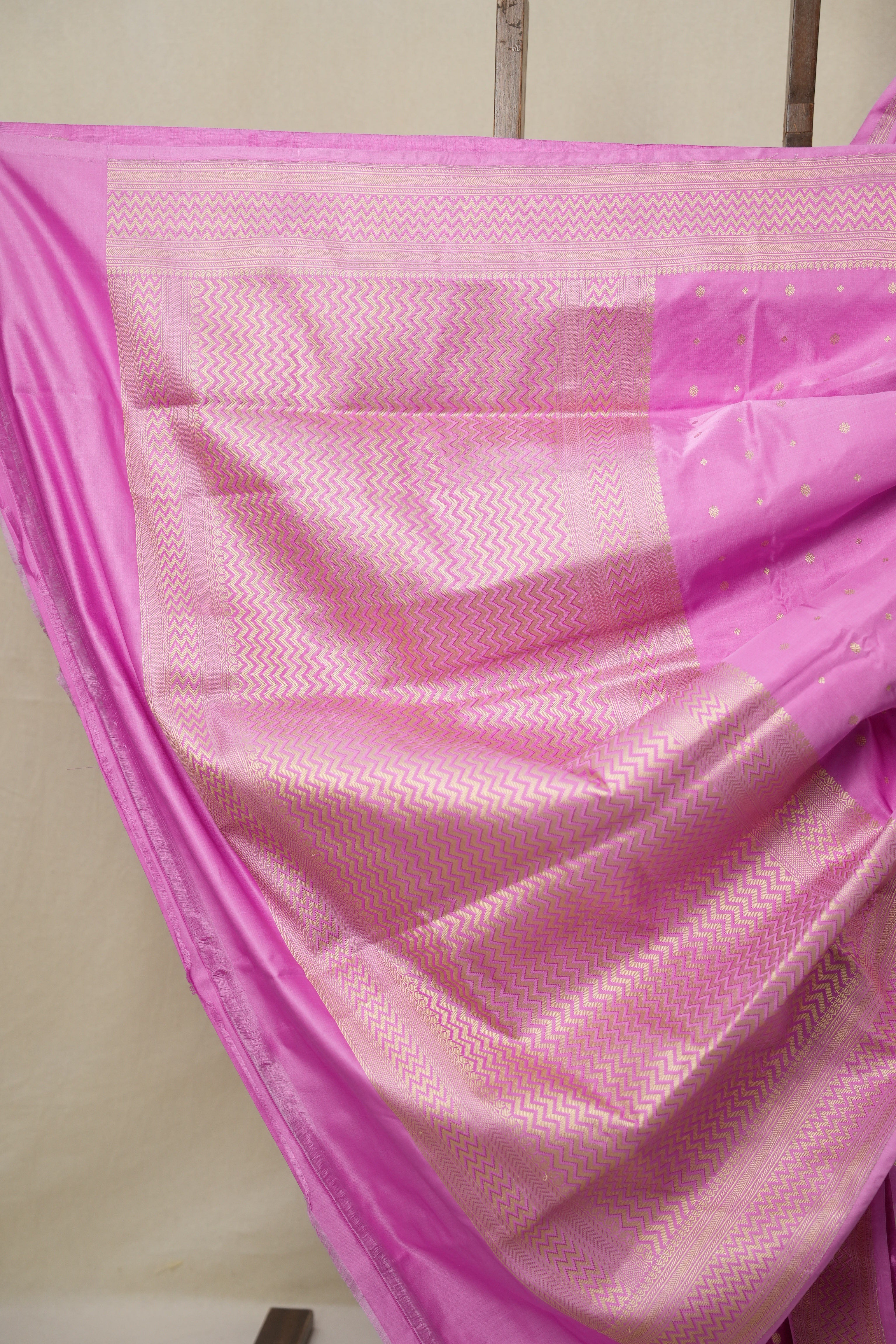 Lavender Pink Banarasi Silk Saree - SRLPBSS910