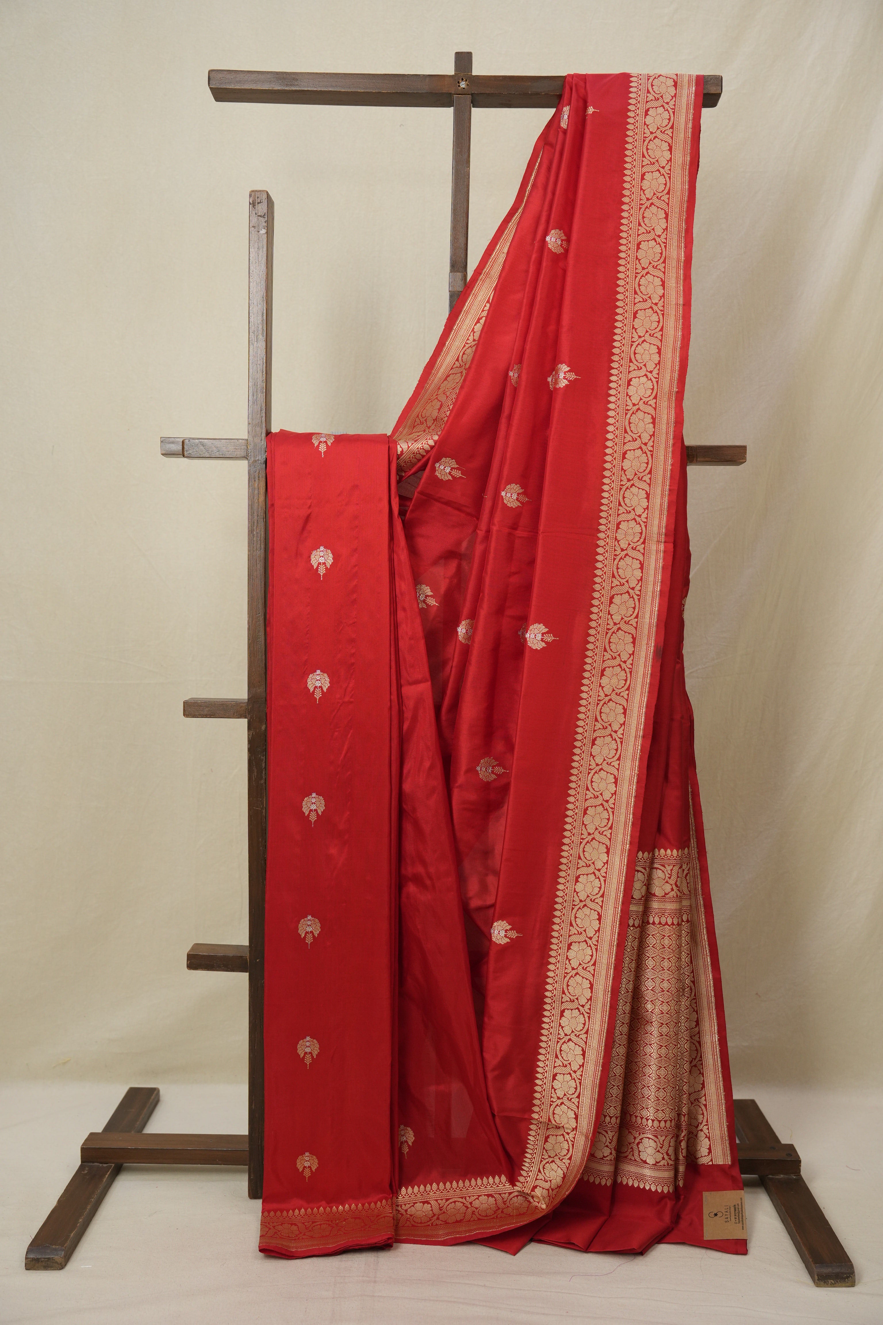 Red Banarasi Silk Saree - SRRBSS908