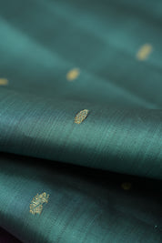 Ratna Rekha Kanjeevaram Silk Saree - Saavari - SSRRKSS82