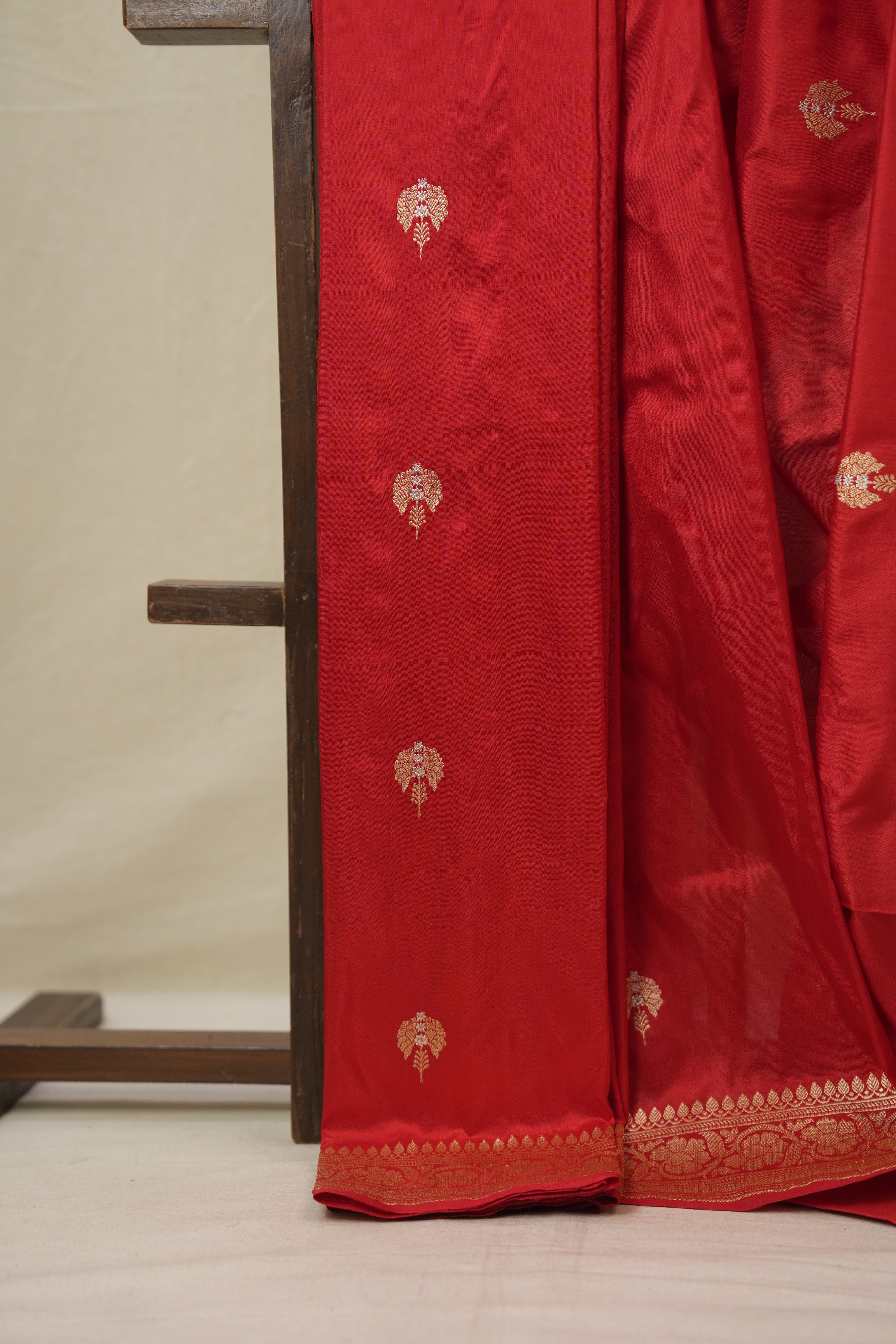 Red Banarasi Silk Saree - SRRBSS908