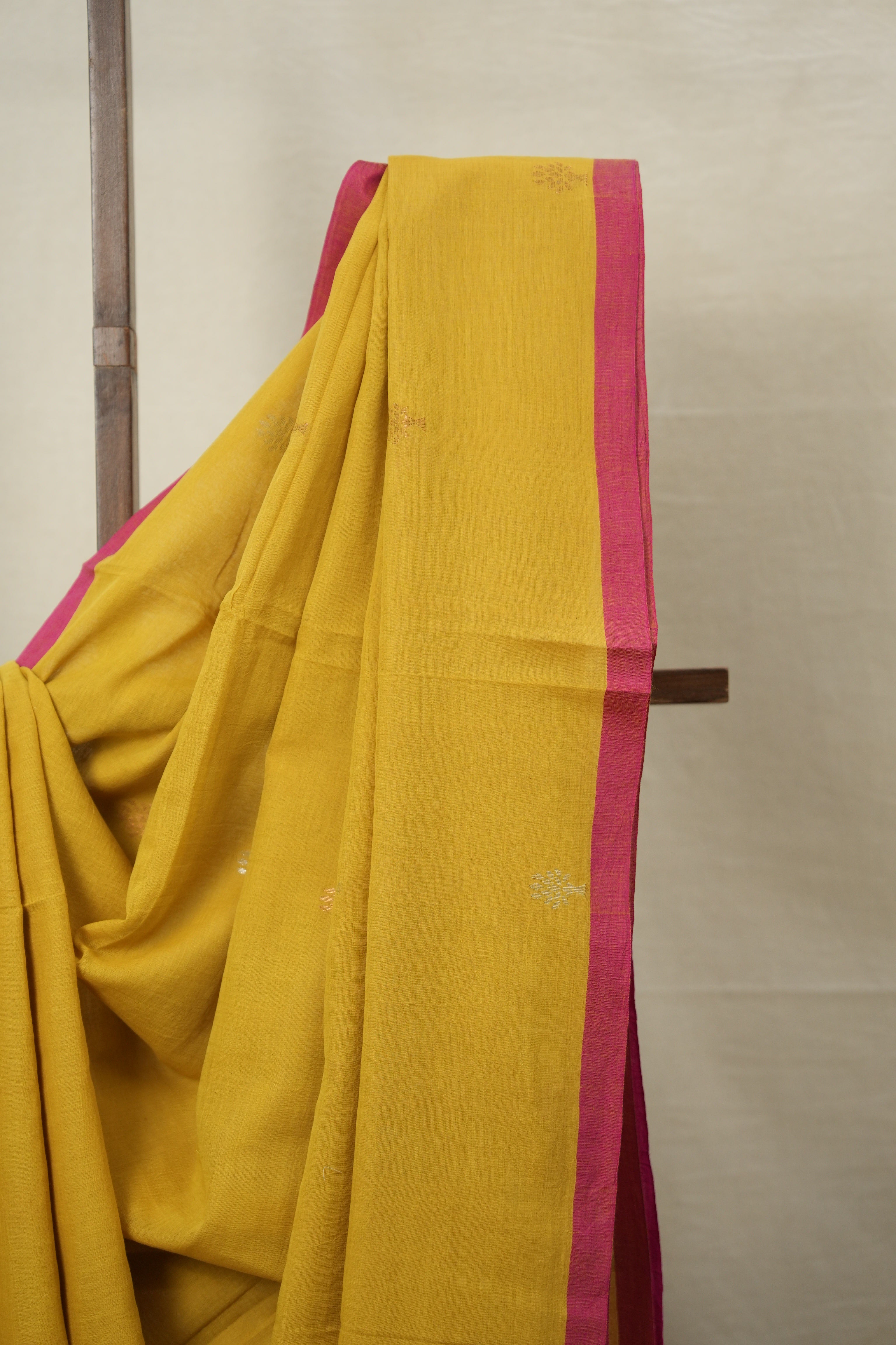 Musturd Bengal Cotton Jamdani Saree - SRMBCJS175