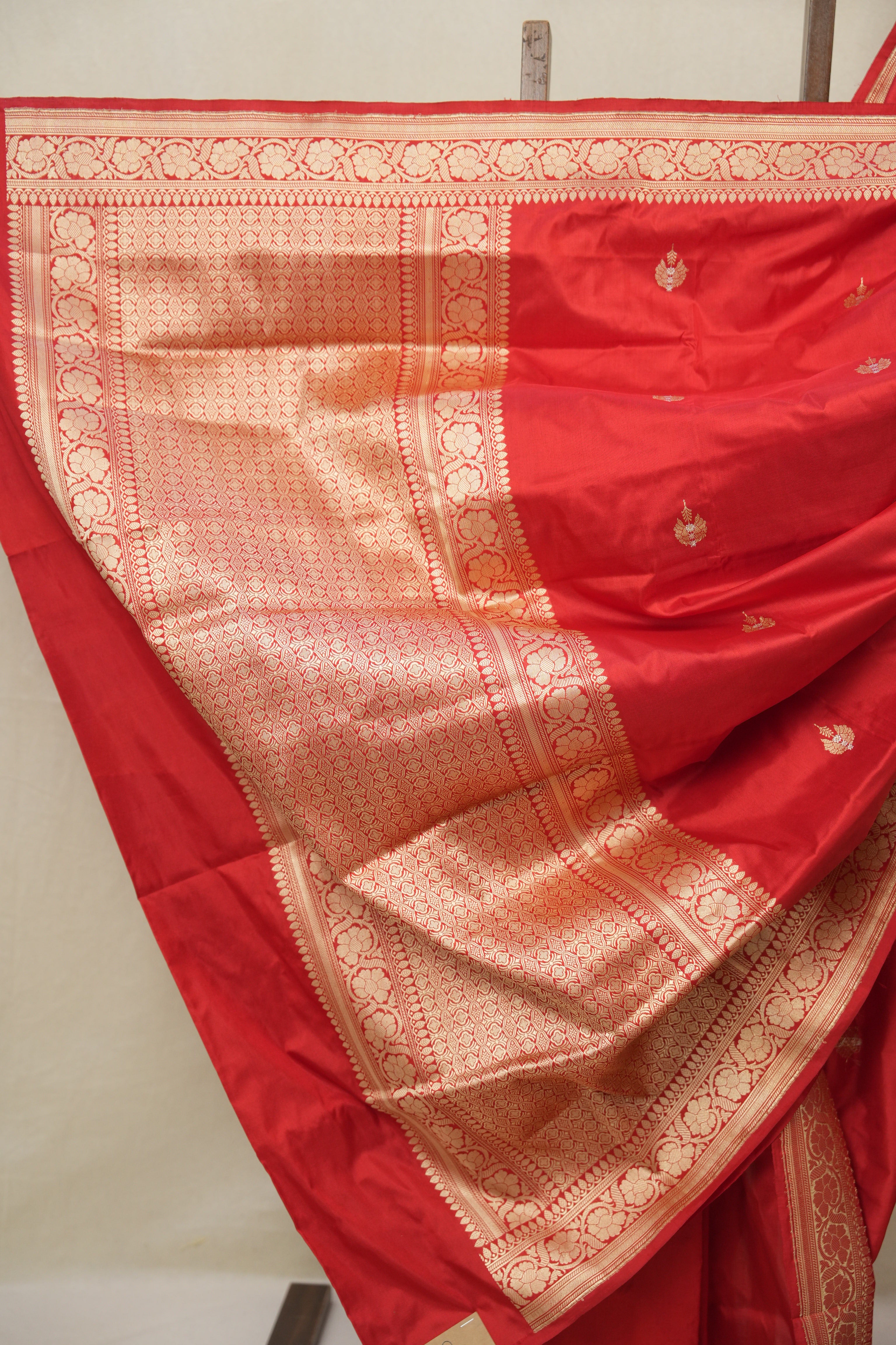 Red Banarasi Silk Saree - SRRBSS908