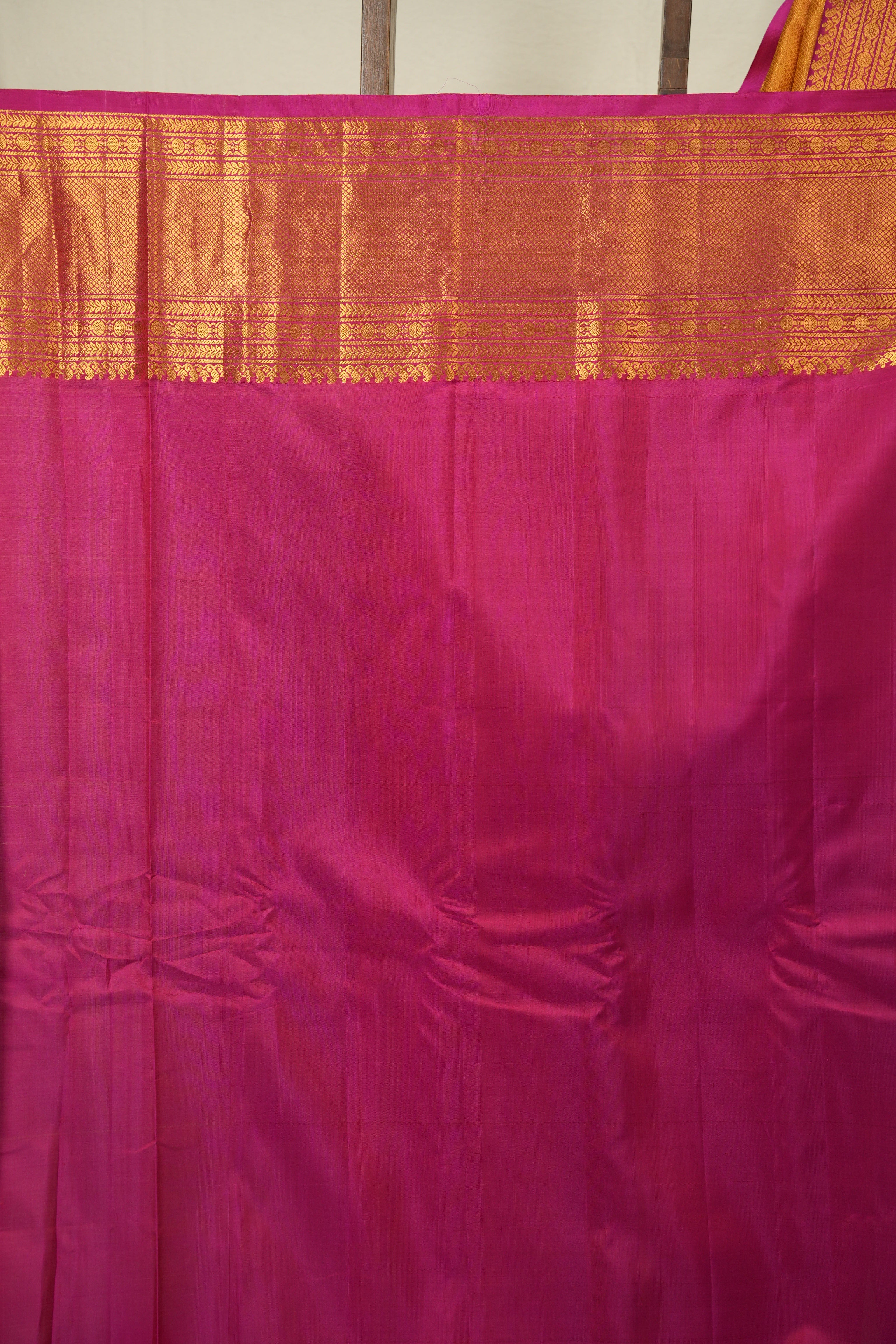 Golden Gadwal Silk Saree - SRGGSS652