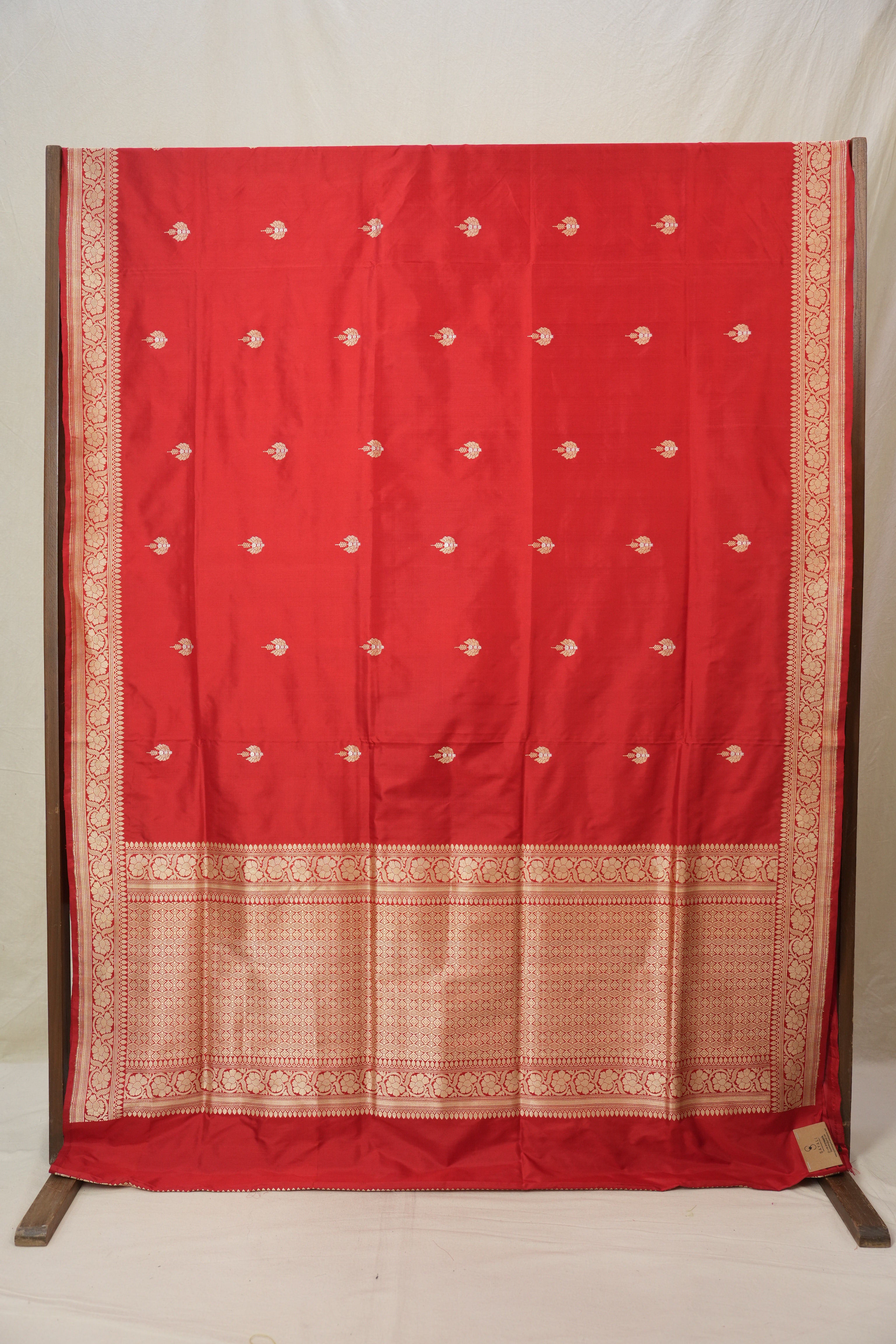 Red Banarasi Silk Saree - SRRBSS908