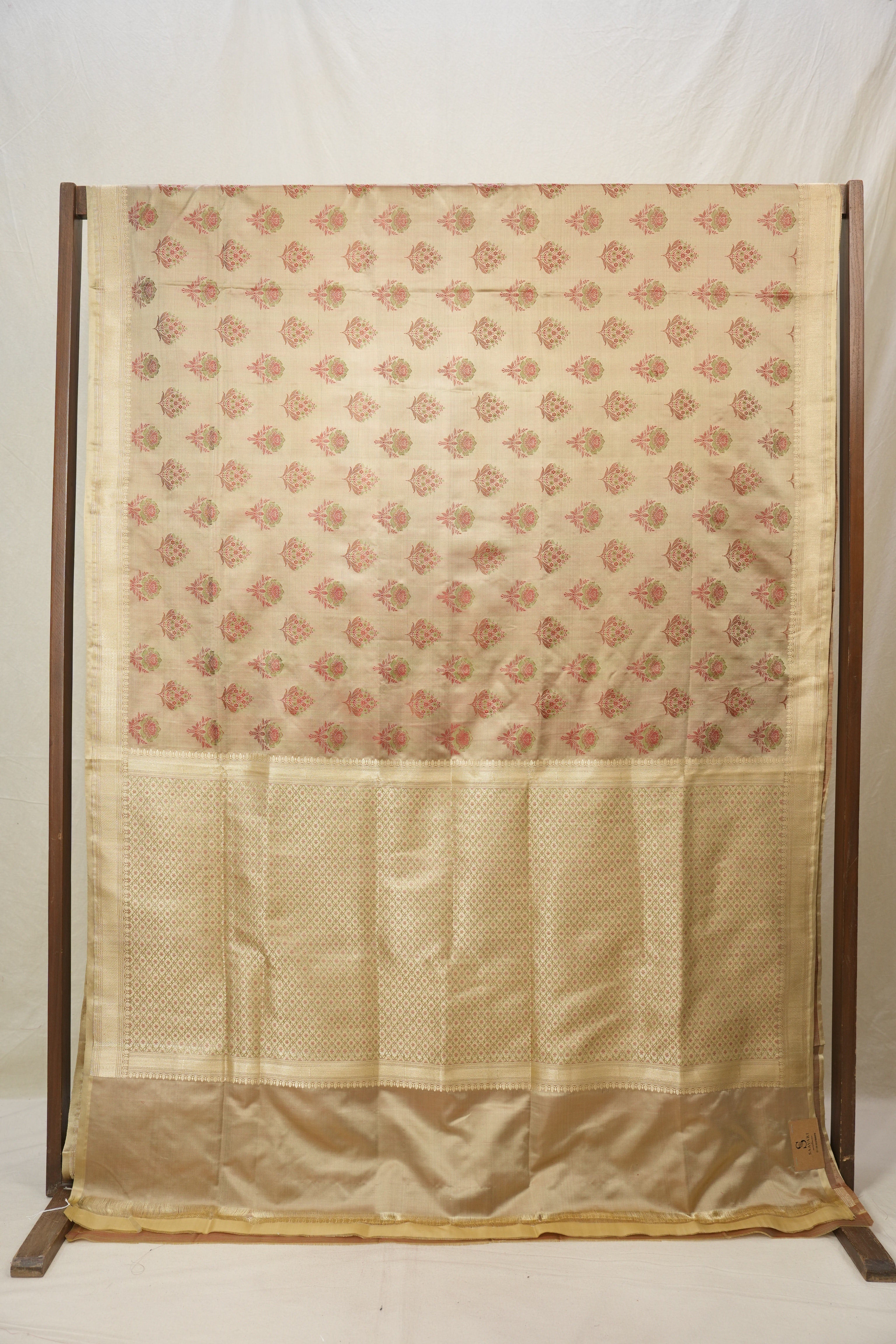 Kusumita Banarasi Silk Saree - Saavari - SSKBSS101