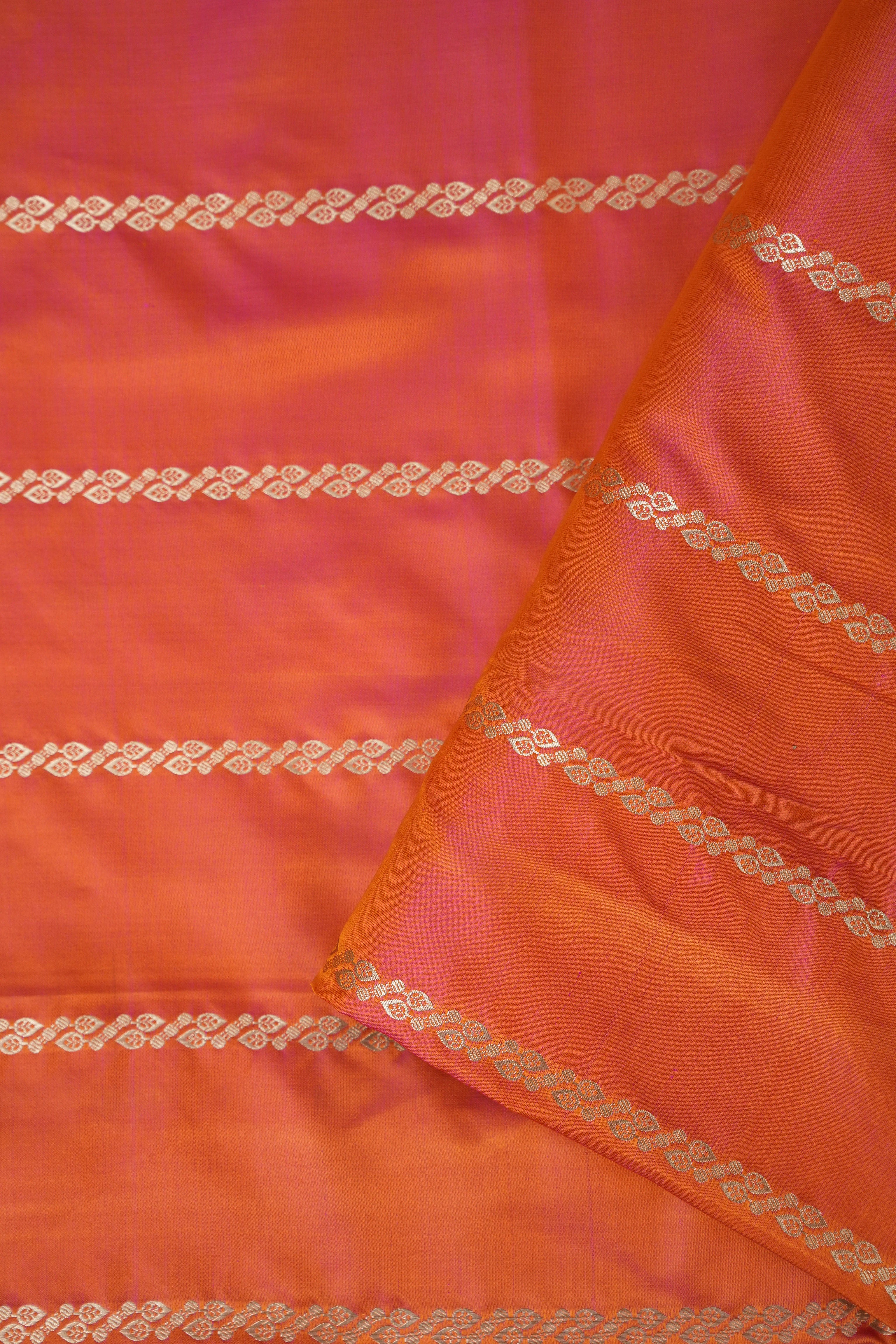 Tanirika Banarasi Silk Saree - Saavari - SSTBSS104