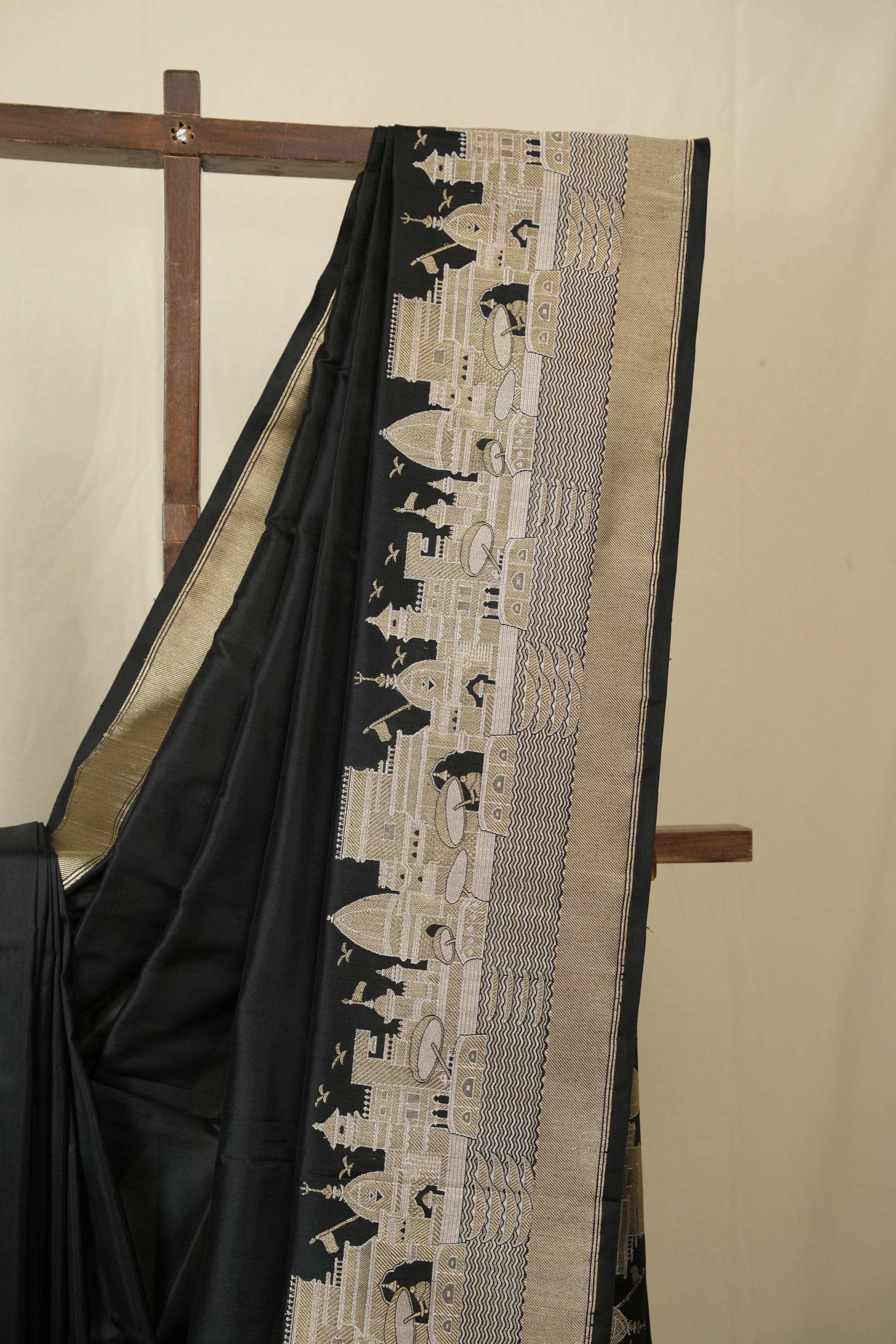 Black Banarasi Silk Saree - SRBBSS981