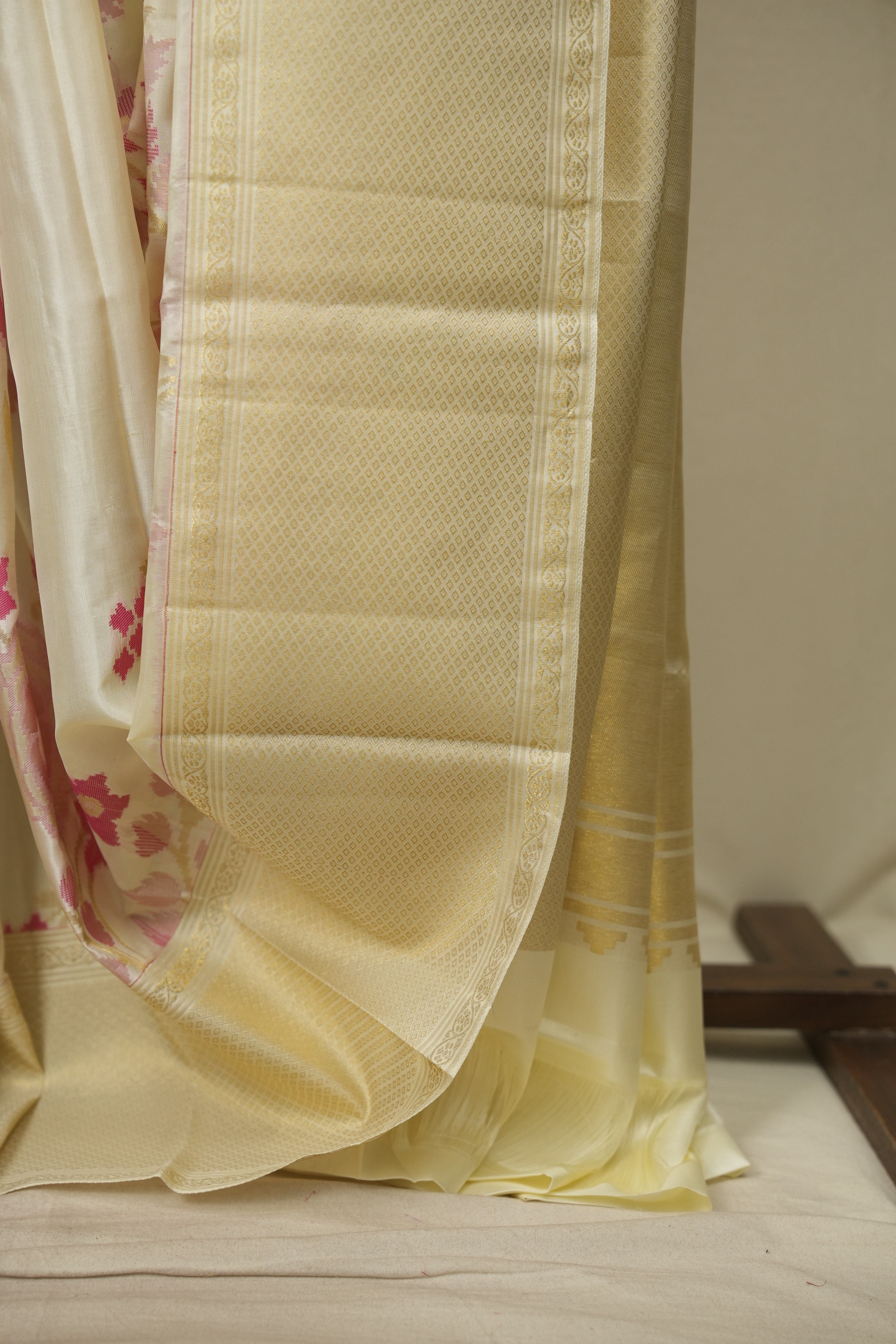 Cream Kanjivaram Silk Saree - SRCKSS1085