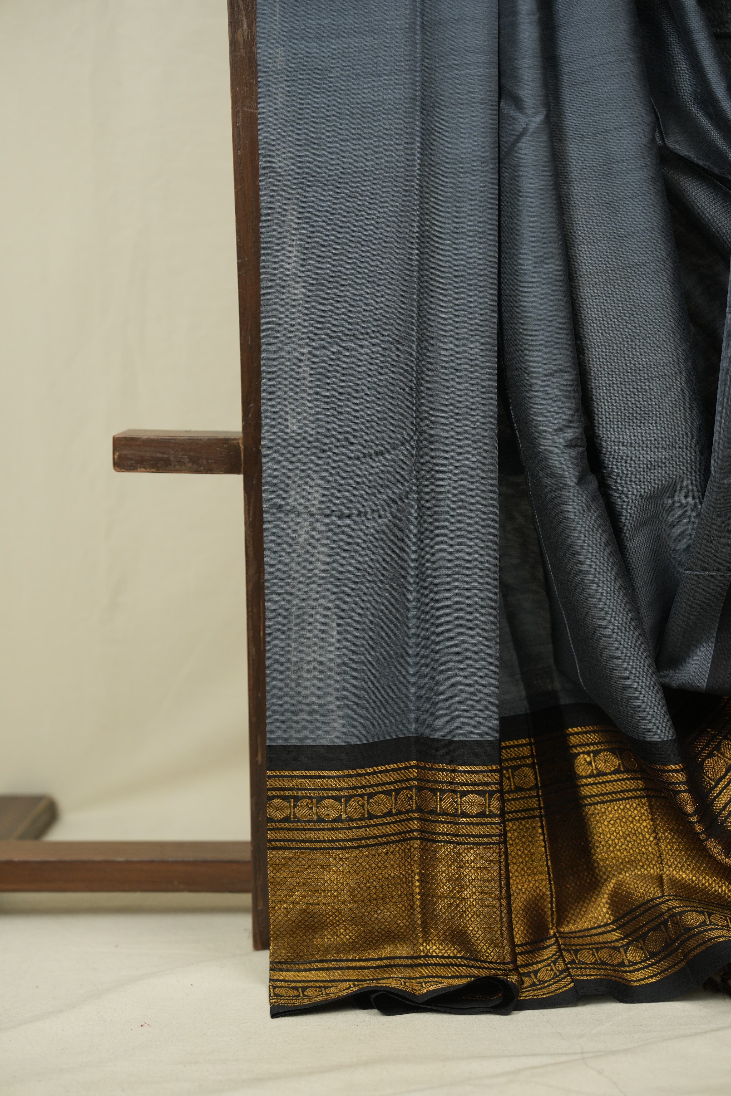 Grey Narayan Peth Cotton Saree - SRGNPCS63