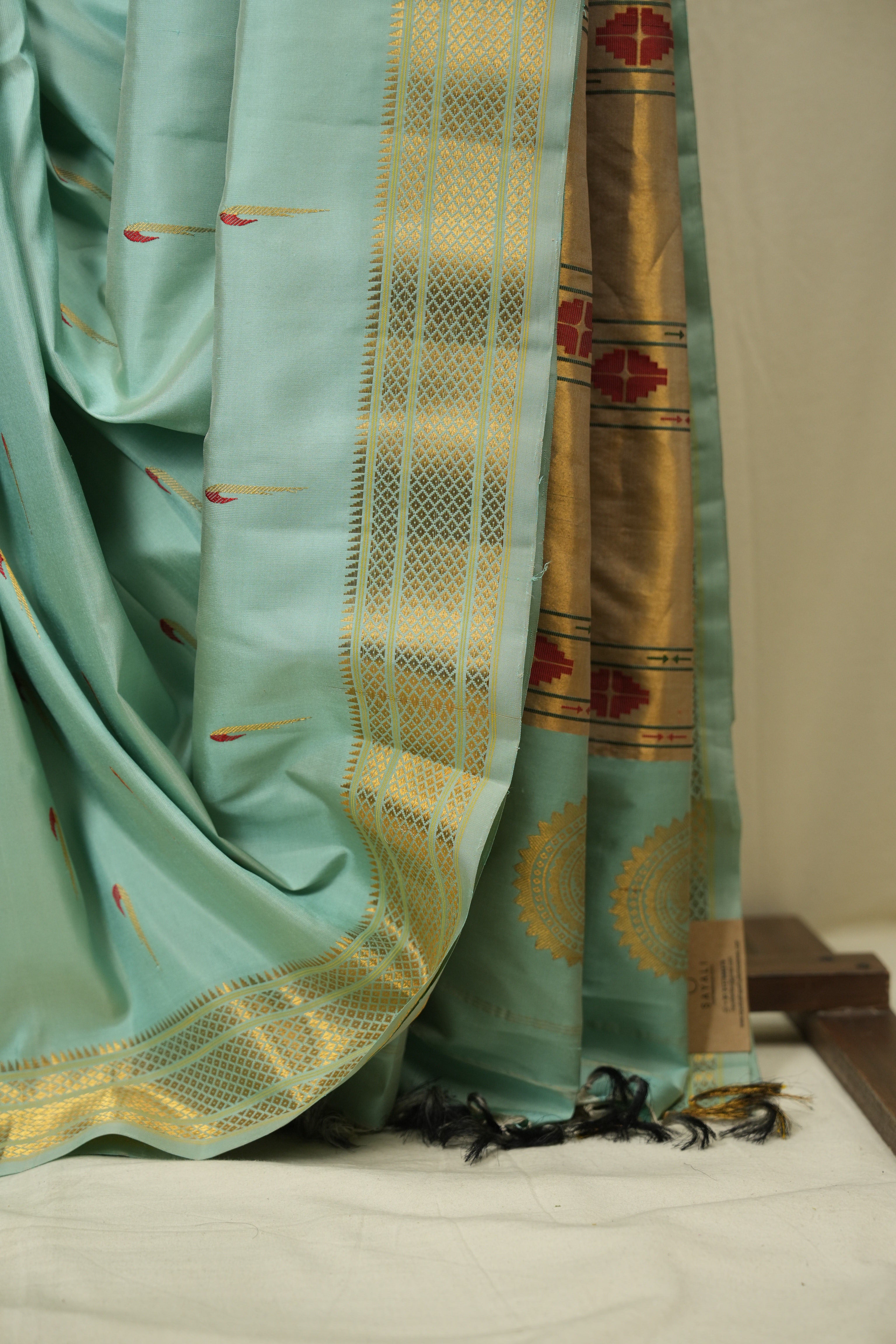 Aqua Green Gadwal Silk Saree - SRAGGSS656