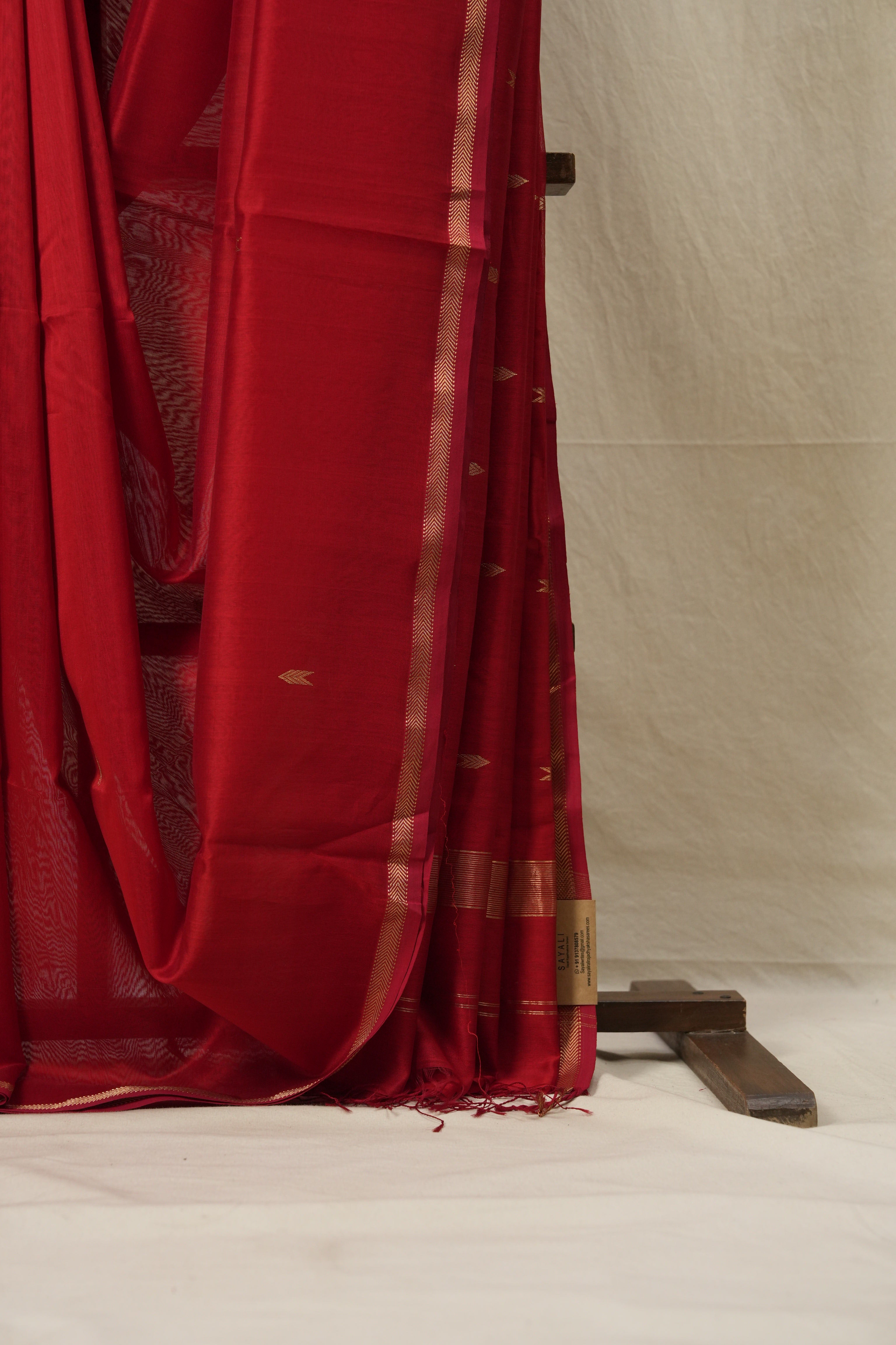Red Maheshwari Saree - SRRMS610