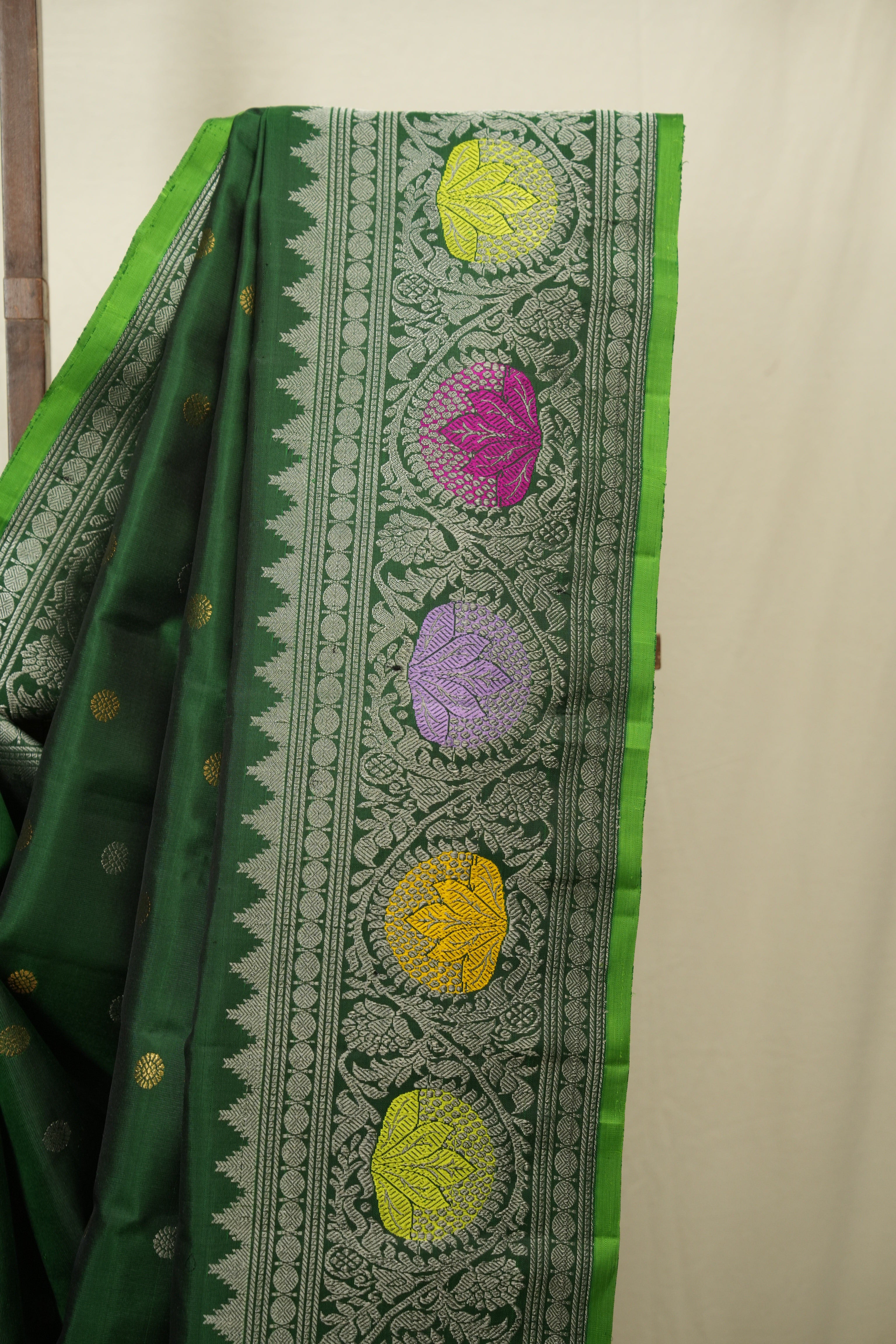 Bottle Green Gadwal Silk - SRBGGSS668