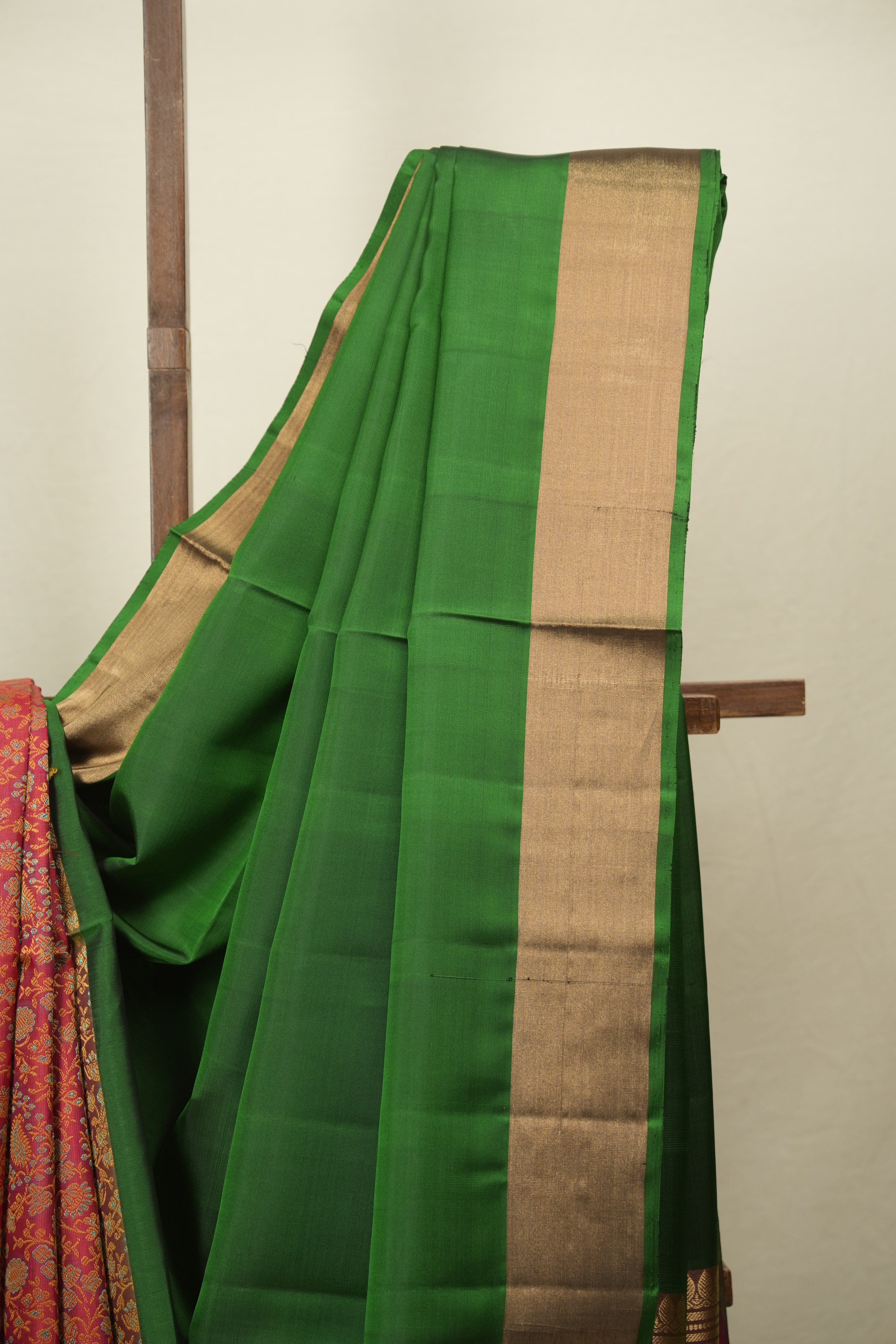 Red - Green Soft Silk Saree - SRRGSSS488