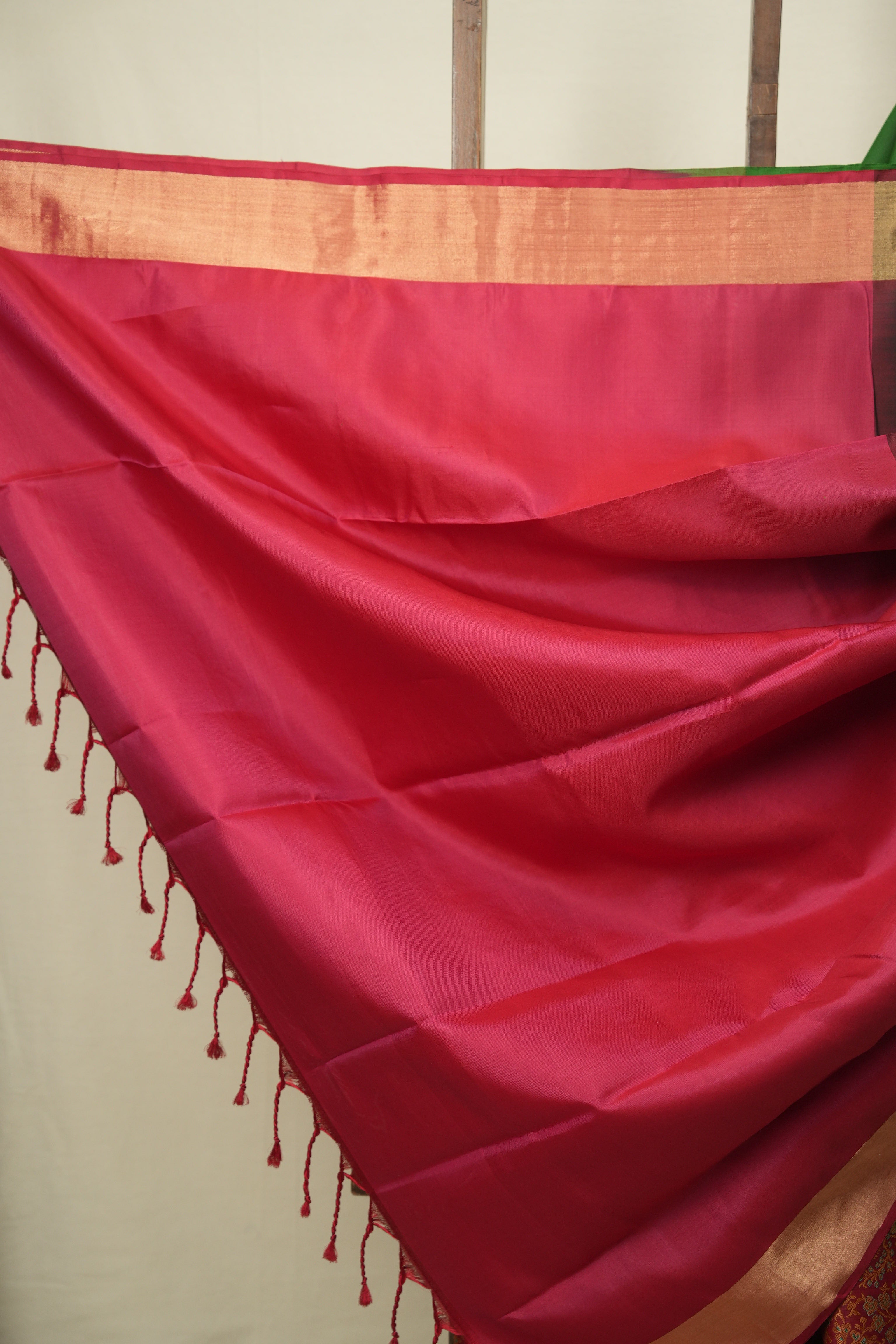 Red - Green Soft Silk Saree - SRRGSSS488