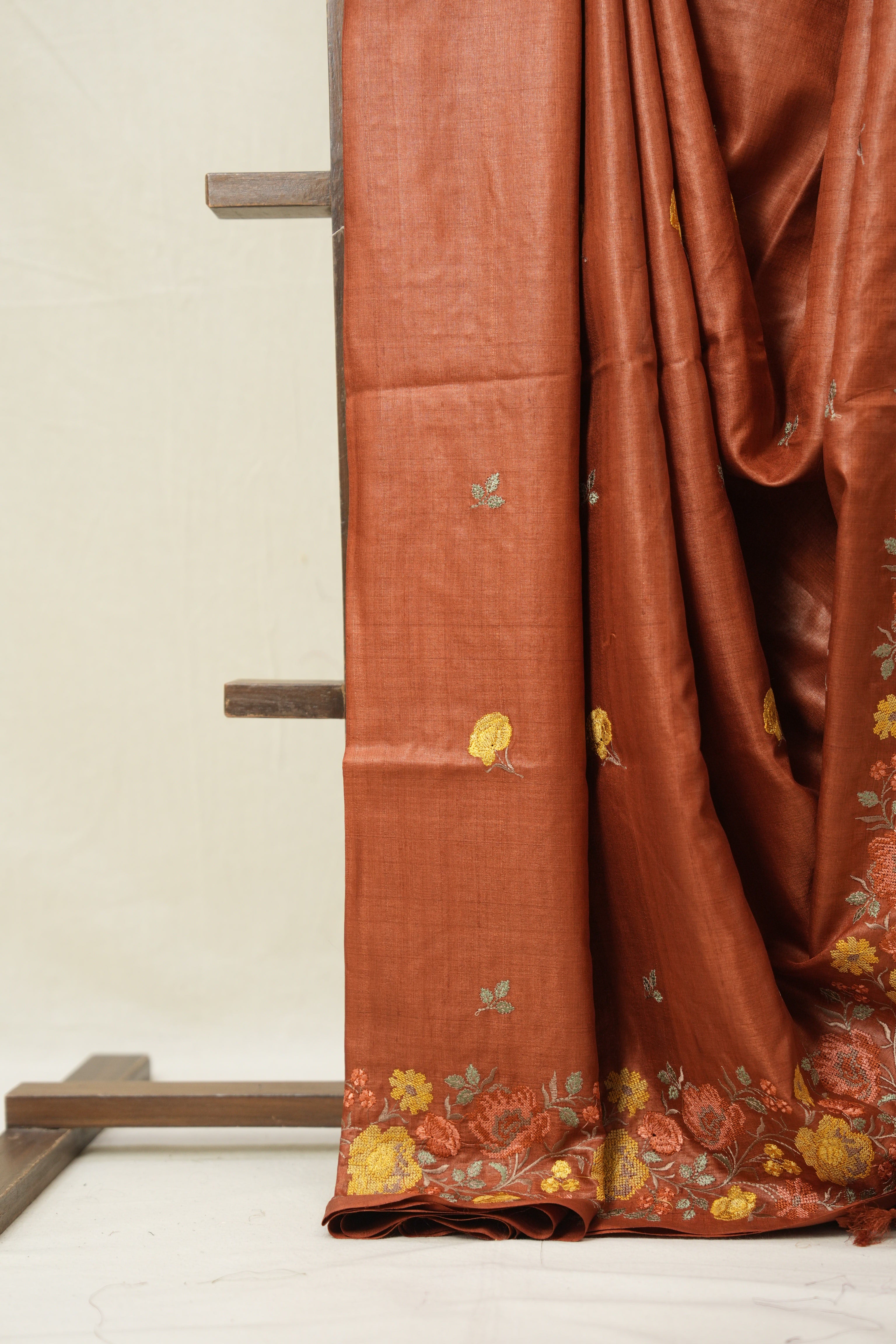 Brick Orange Machine Embroidered Tussar Silk Saree - SRBOMETSS1548