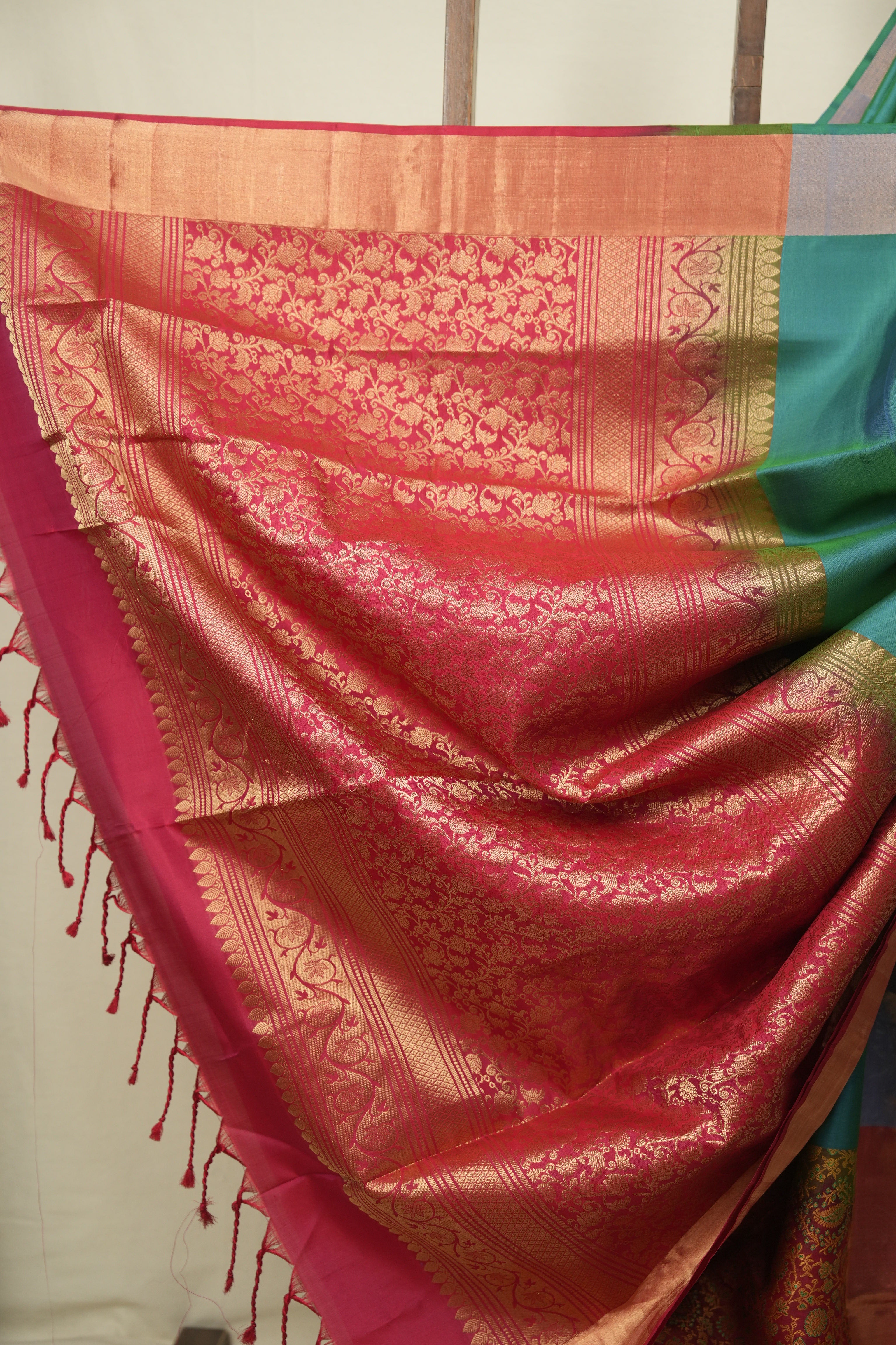 Red -Peacock Green Soft Silk Saree - SRRPGSSS489
