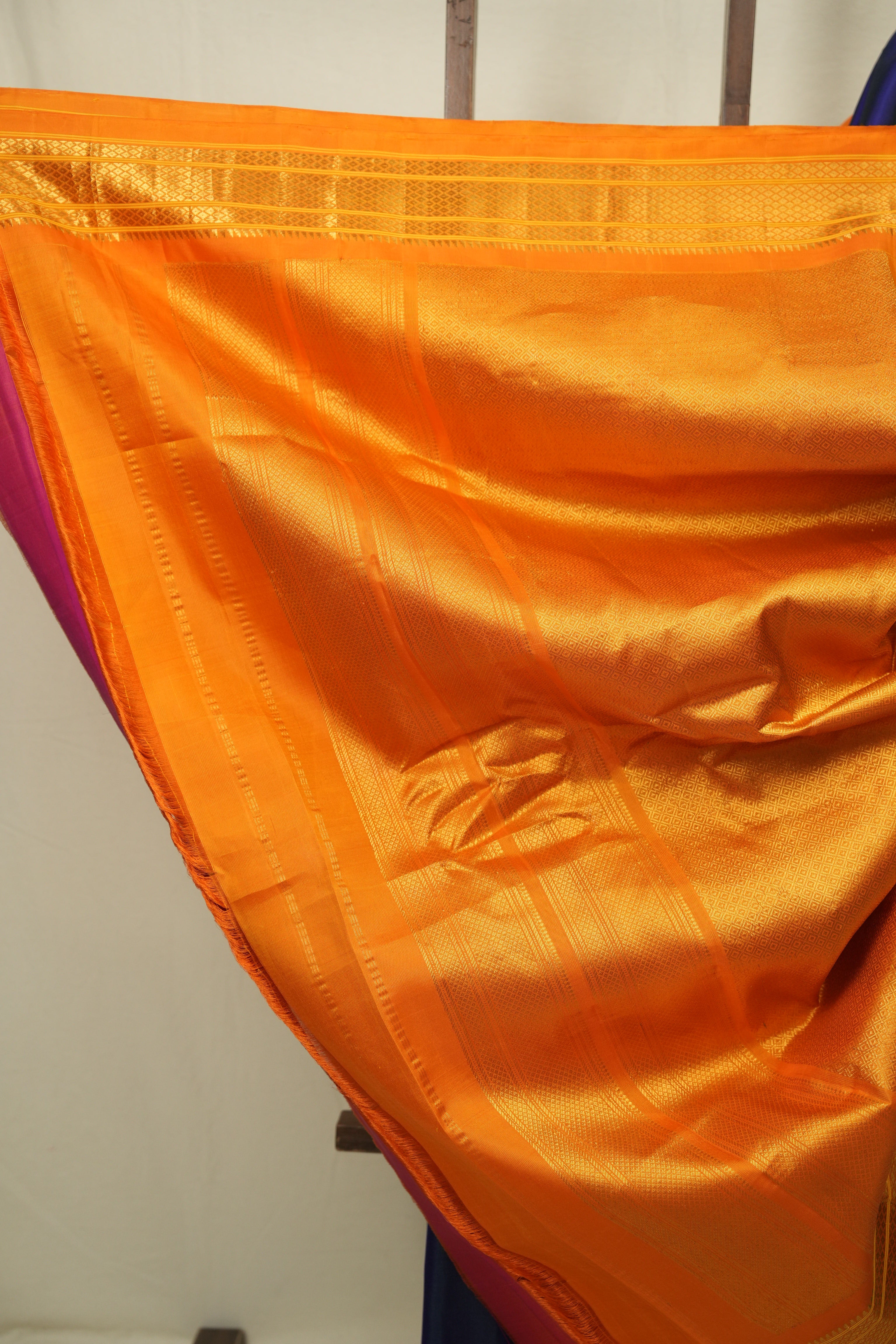 Navy Blue Gadwal Silk Saree - SRNBGSS667