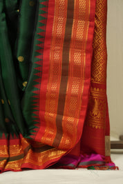 Green Gadwal Silk Saree - SRGGSS665