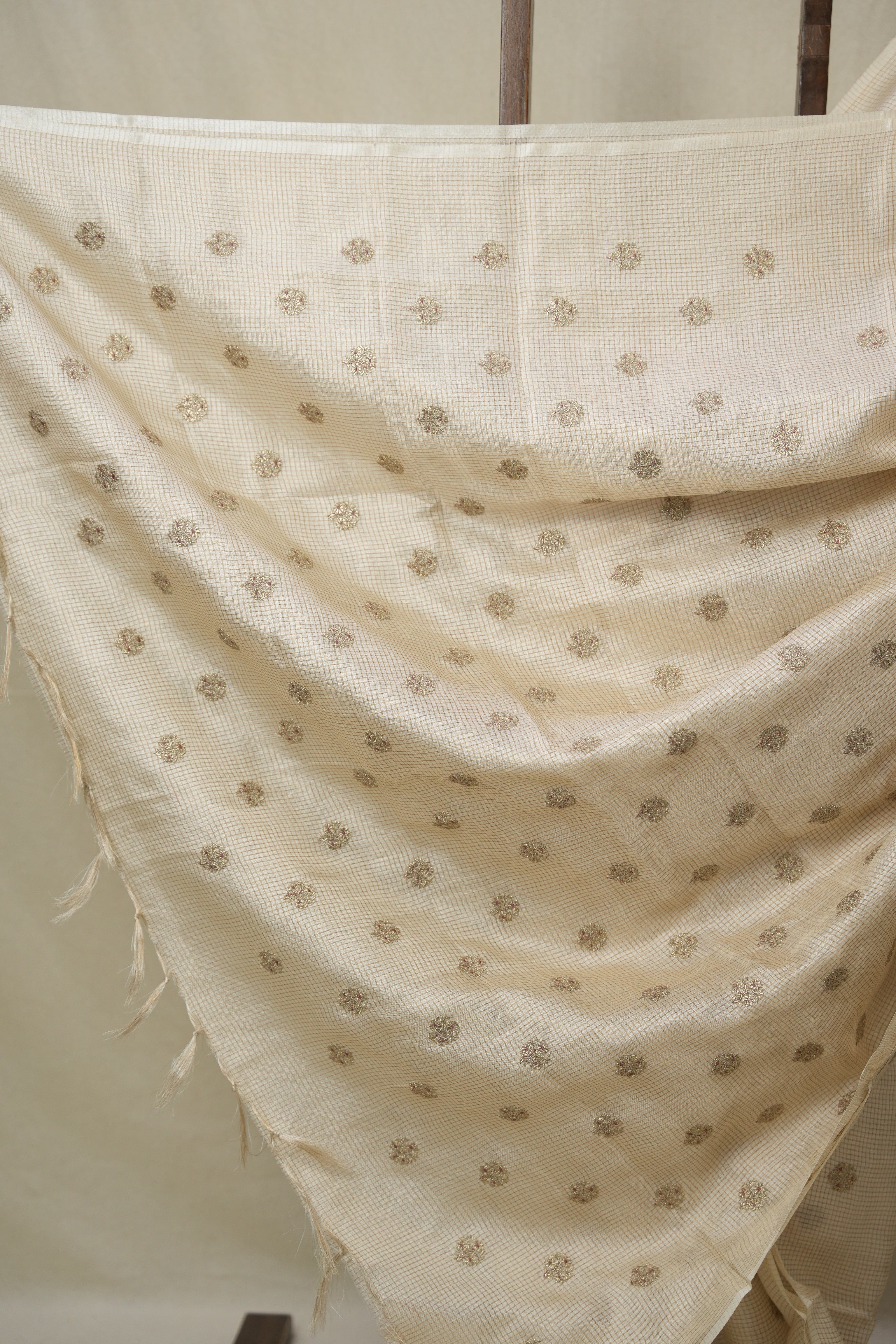 Cream Machine Embroidered Tussar Silk Saree - SRCMETSS1528