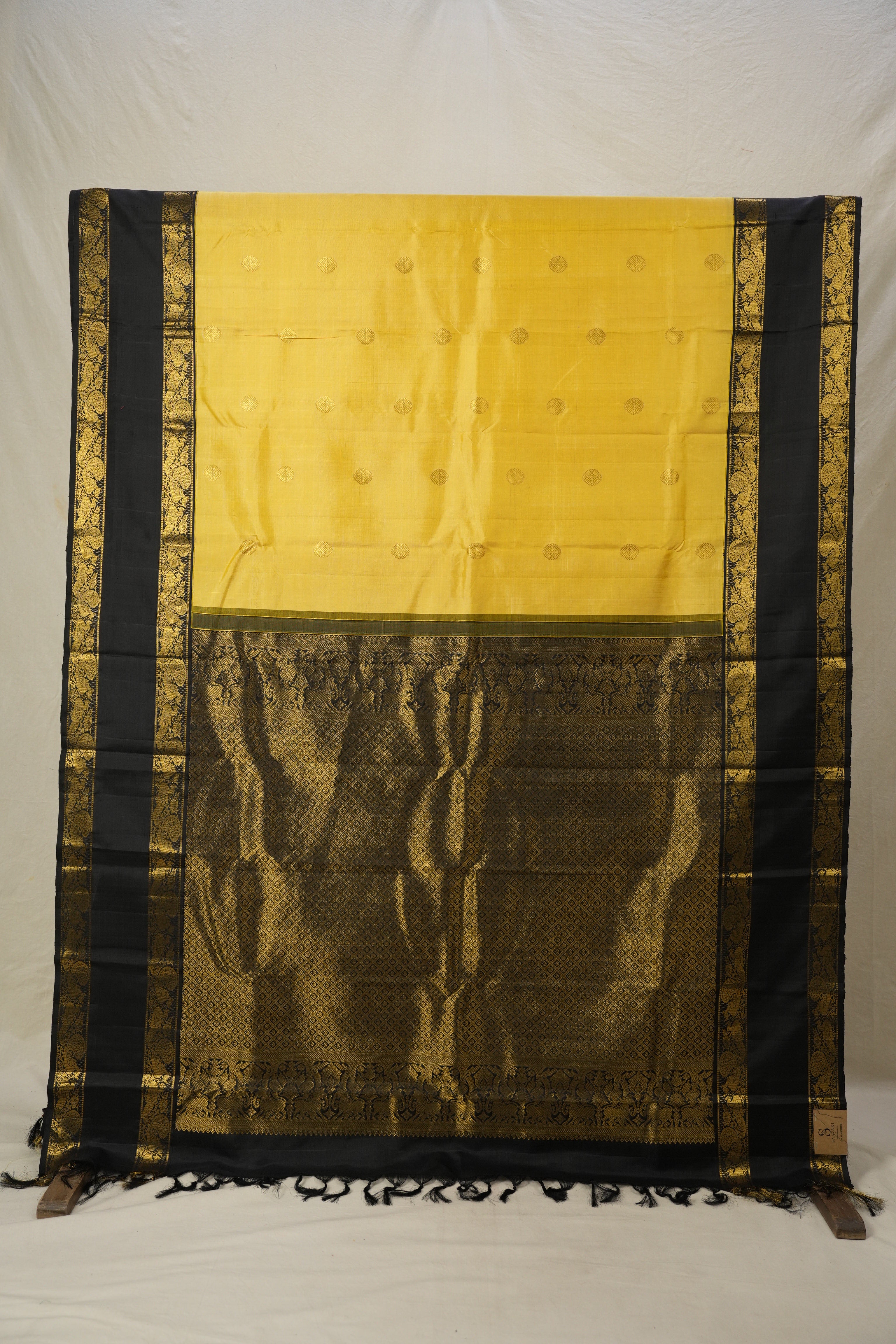 Soneri Kanjivaram Silk Saree - Saavari - SSSKSS95