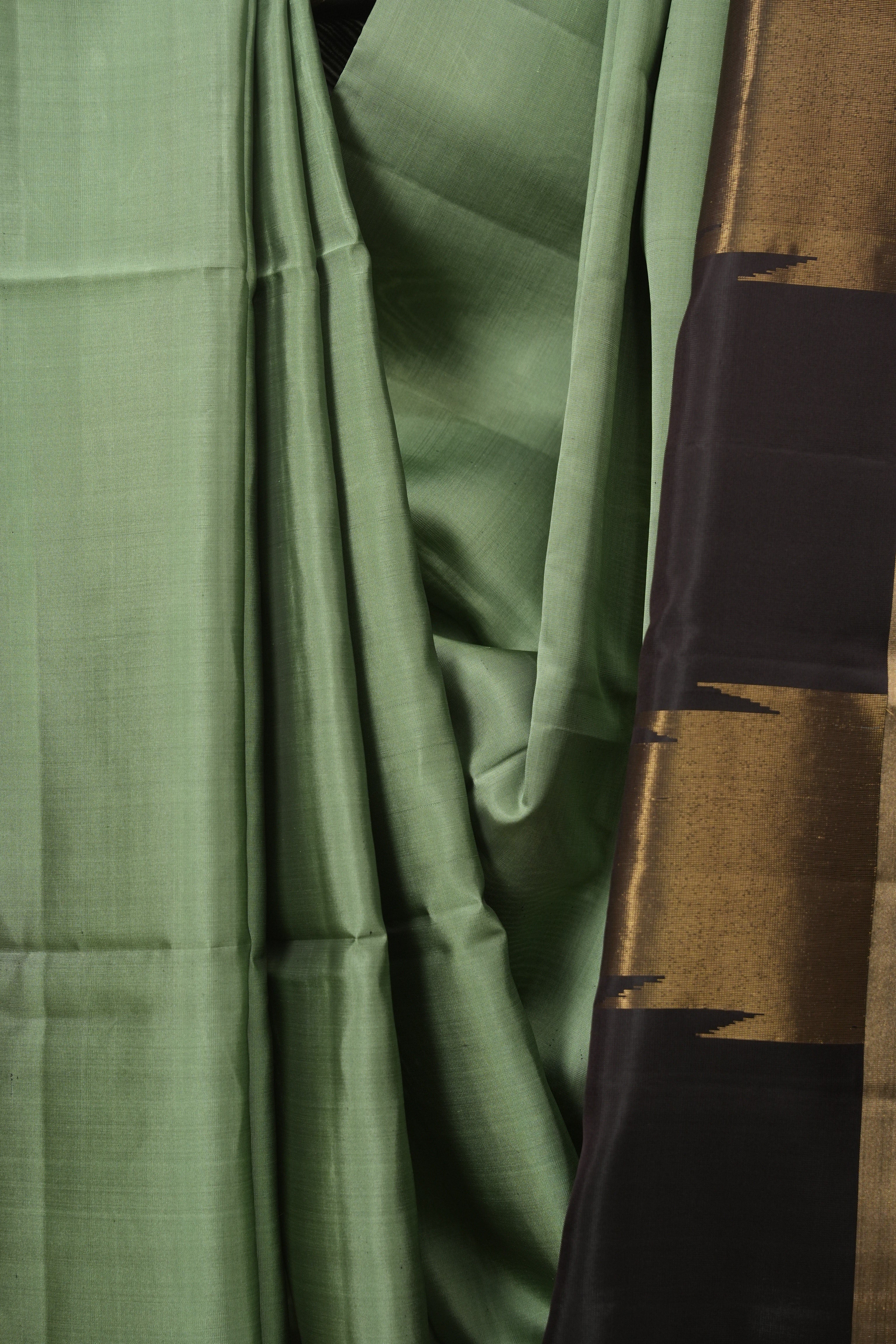 Green Soft Silk Saree - SRGSSS497