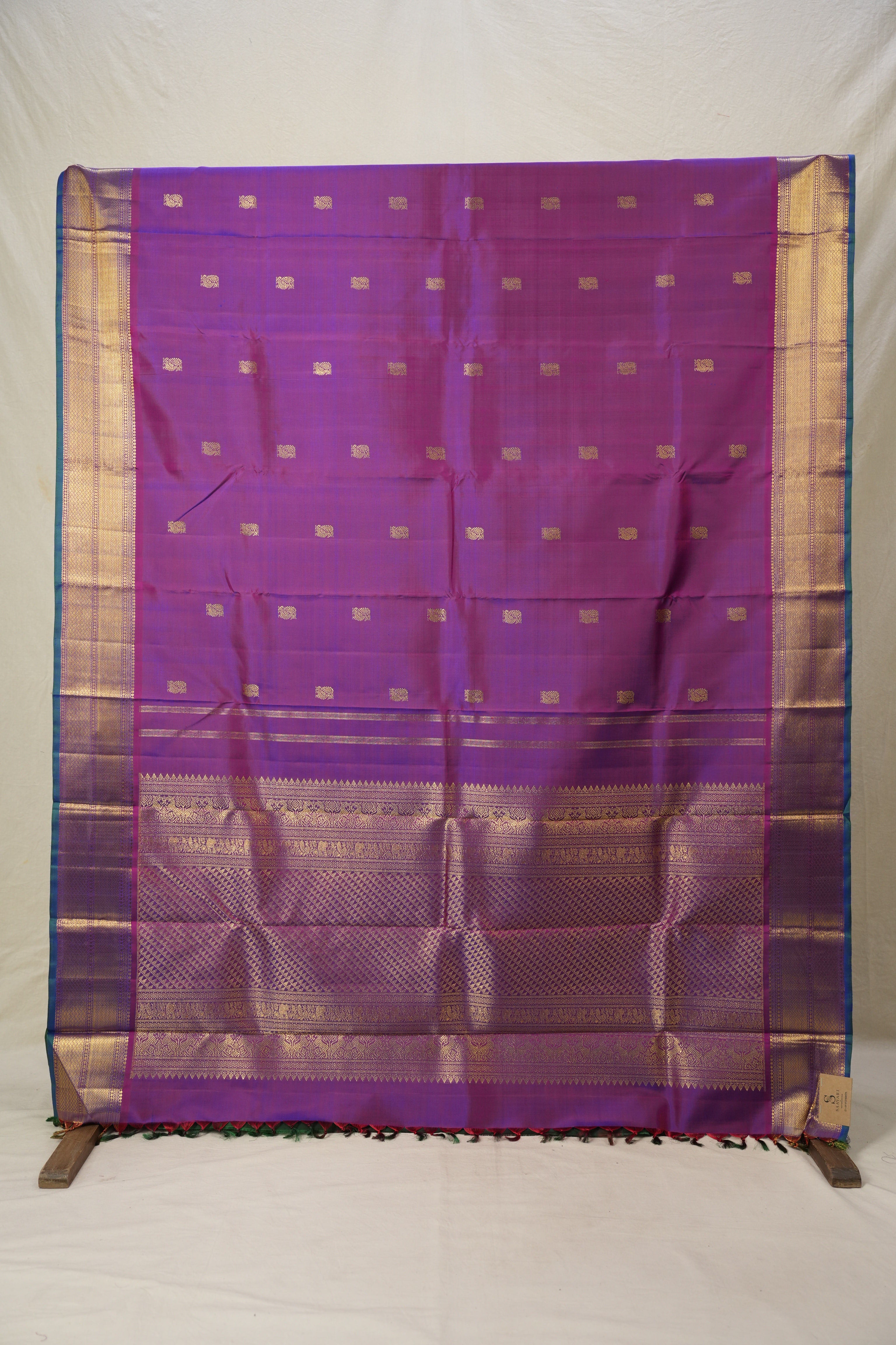 Rajnitha Kanjivaram Silk Saree - Saavari - SSRKSS91