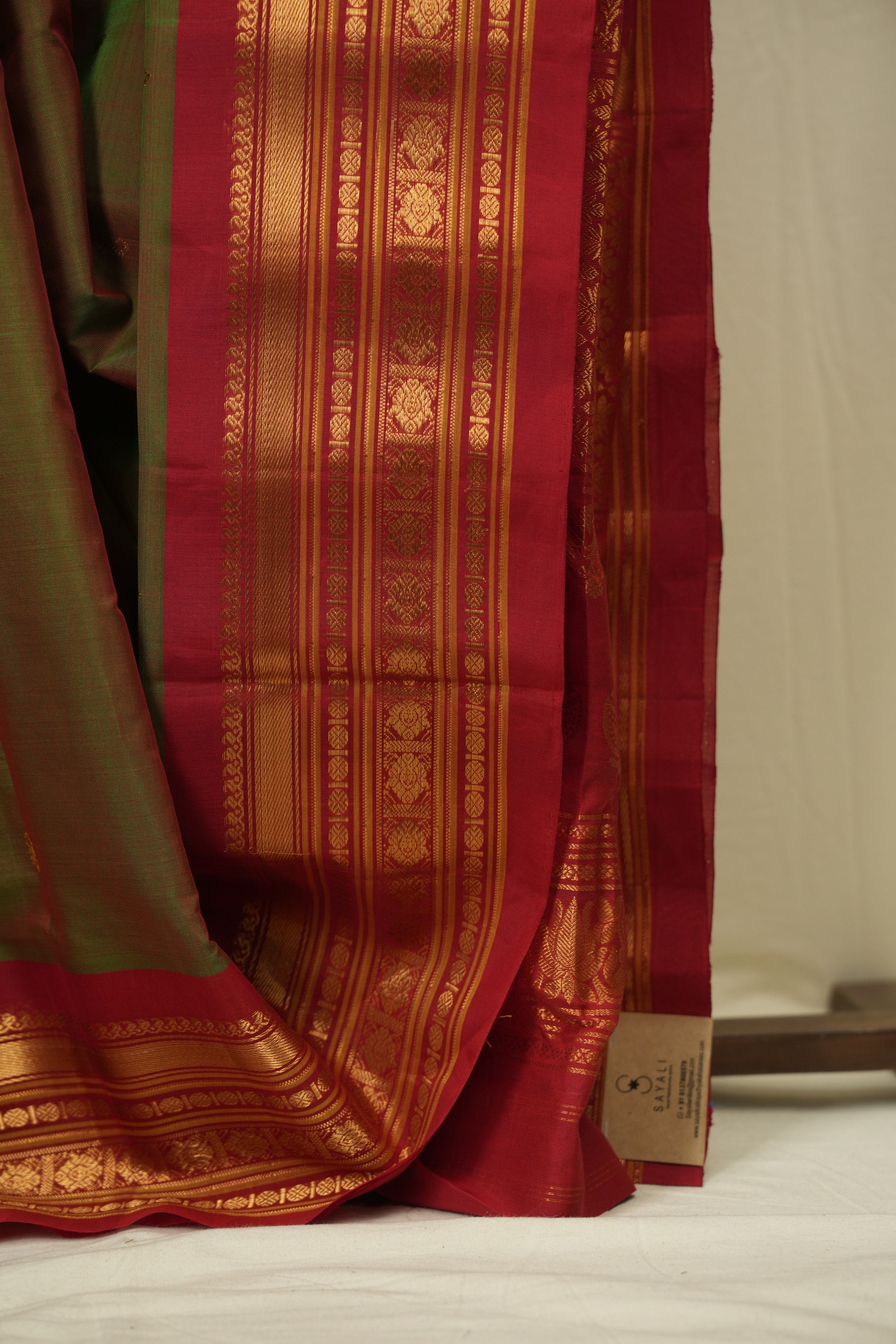 Two Tone Green Gadwal Cotton Silk Saree - SRTTGGCSS198