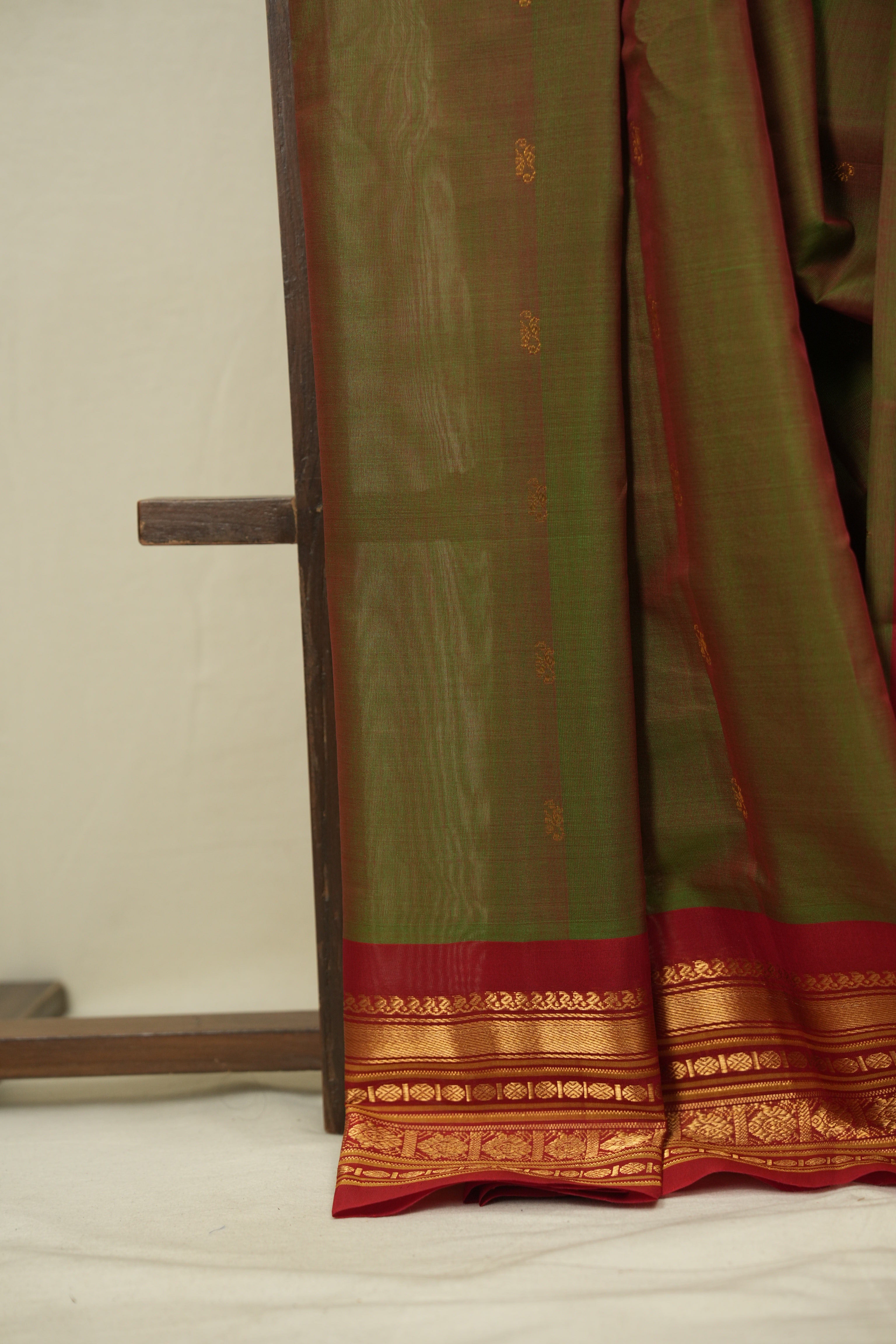 Two Tone Green Gadwal Cotton Silk Saree - SRTTGGCSS198